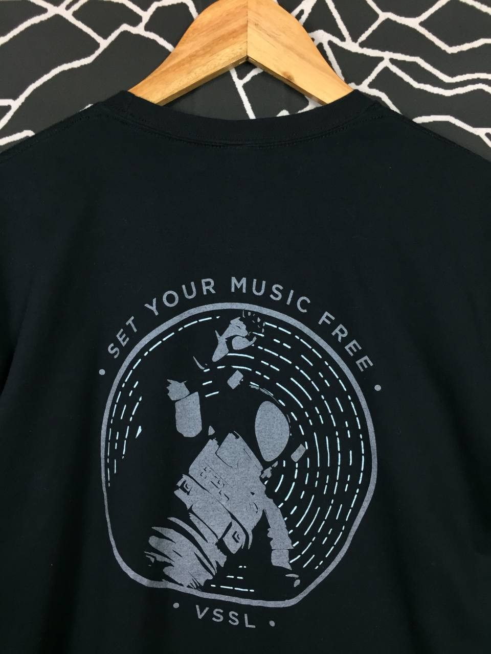 Vintage VSSL Home Audio System Set Your Music Free Tee Size US L / EU 52-54 / 3 - 3 Thumbnail