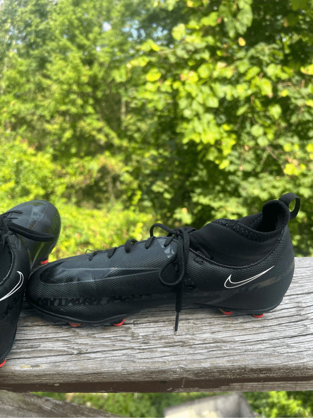 Nike Nike Junior Phantom GT2 Club Dynamic-Fit FG - Black/Summit Size US 5 / EU 37 - 5 Thumbnail