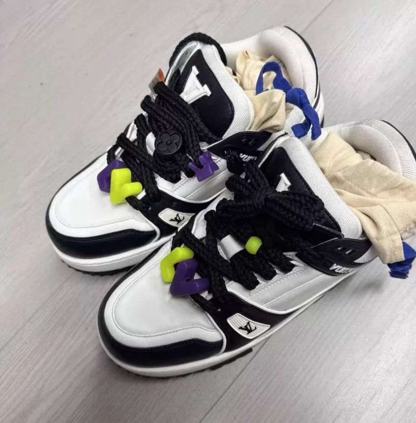 Louis Vuitton LV Trainer Maxi Panda US 9 Size US 9 / EU 42 - 1 Thumbnail