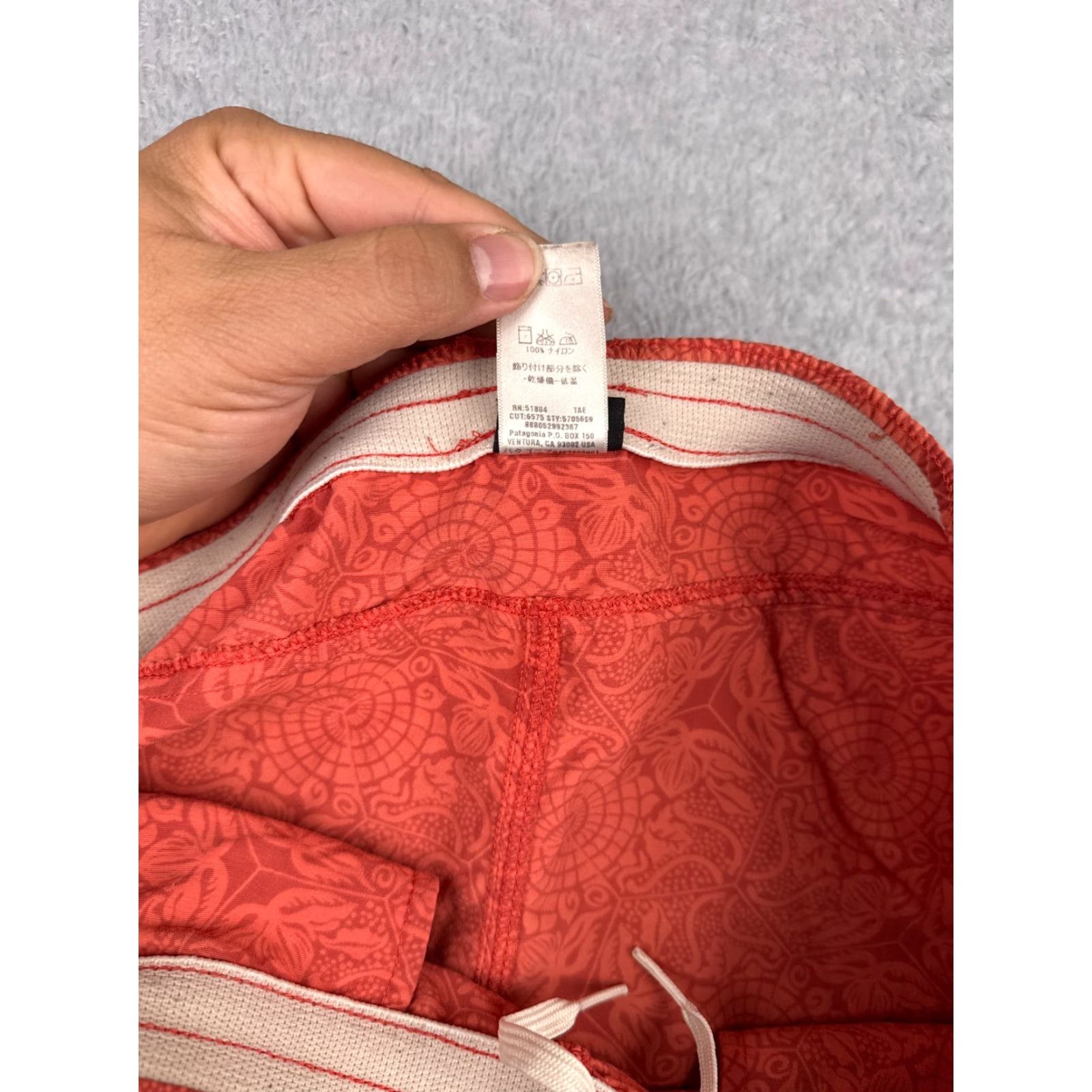 Patagonia Patagonia Shorts Women XS Orange Red Baggies 100% Nylon Activewear Beach Hiking Walking Logo Patch Vintage No ISSUES READ Size 26" / US 2 / IT 38 - 6 Thumbnail