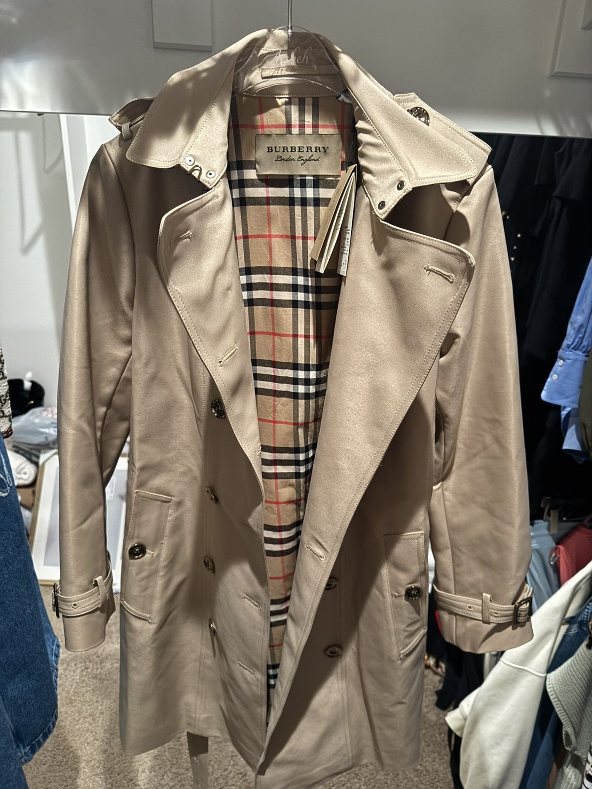 Burberry Burberry Short Trenchcoat Size M / US 6-8 / IT 42-44 - 1 Thumbnail