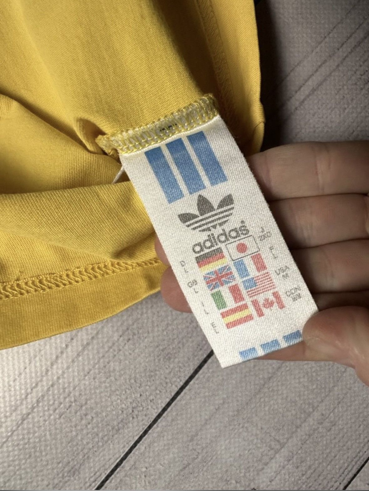 Vintage Vintage adidas 10 Brazil soccer tee Brasil size M/L Size US L / EU 52-54 / 3 - 10 Thumbnail
