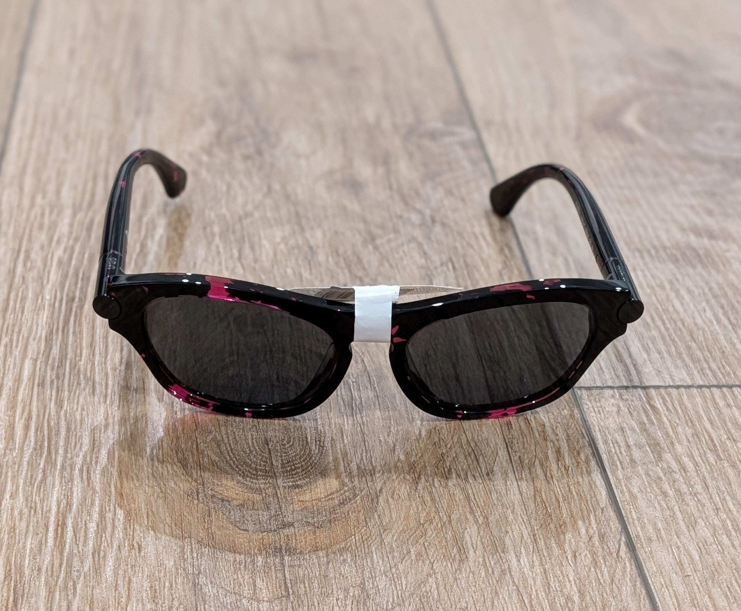 Burberry Burberry 55mm Pillow Sunglasses Black/Dark Gray/Red Size ONE SIZE - 2 Thumbnail