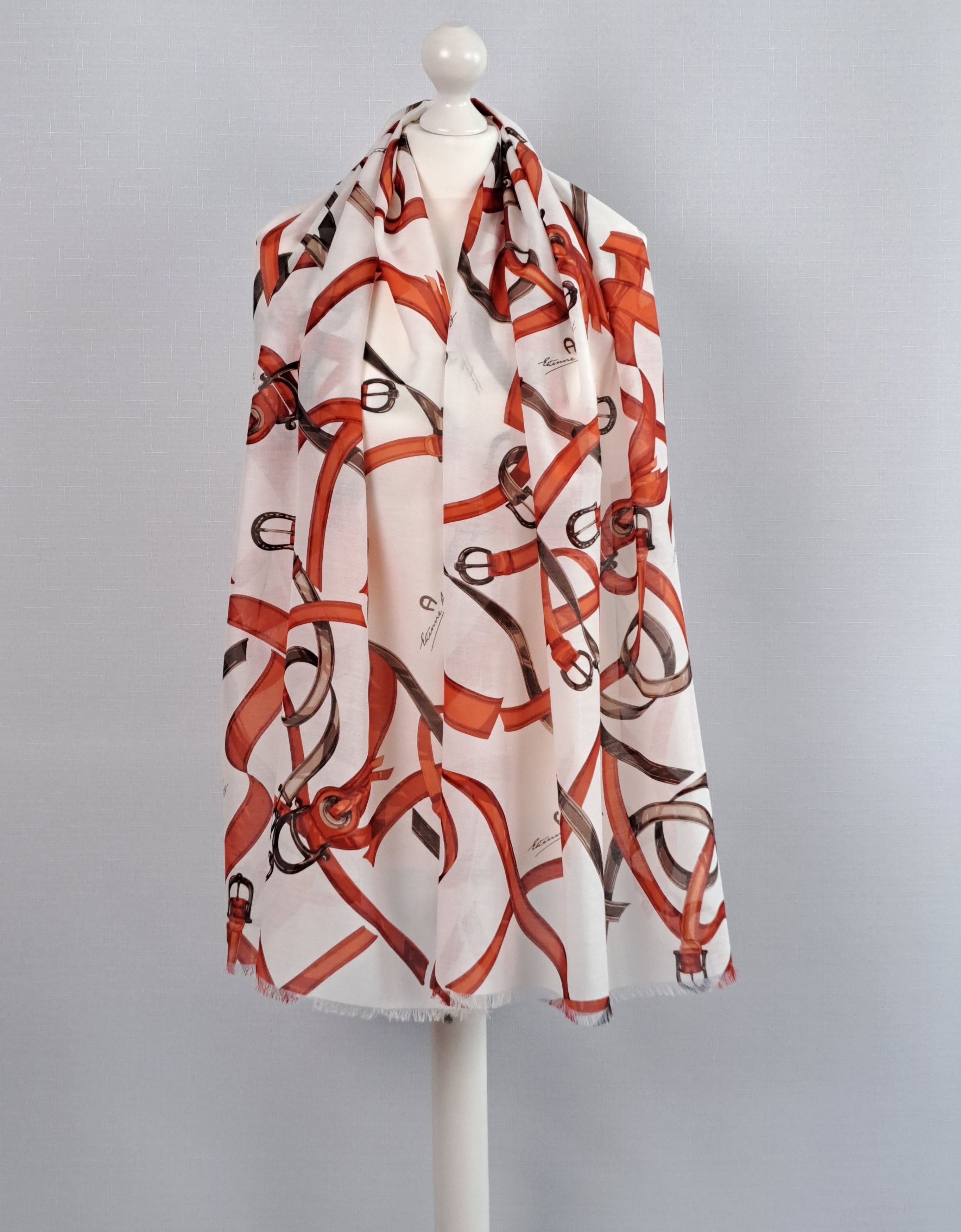Aigner Etienne Aigner equestrian print cotton/silk scarf. Size ONE SIZE - 3 Thumbnail