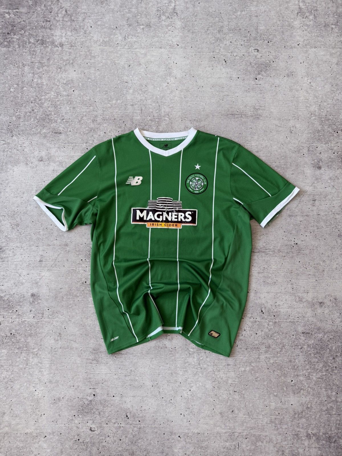 New Balance New Balance Celtic 2015/2016 Away Jersey Size US L / EU 52-54 / 3 - 1 Thumbnail