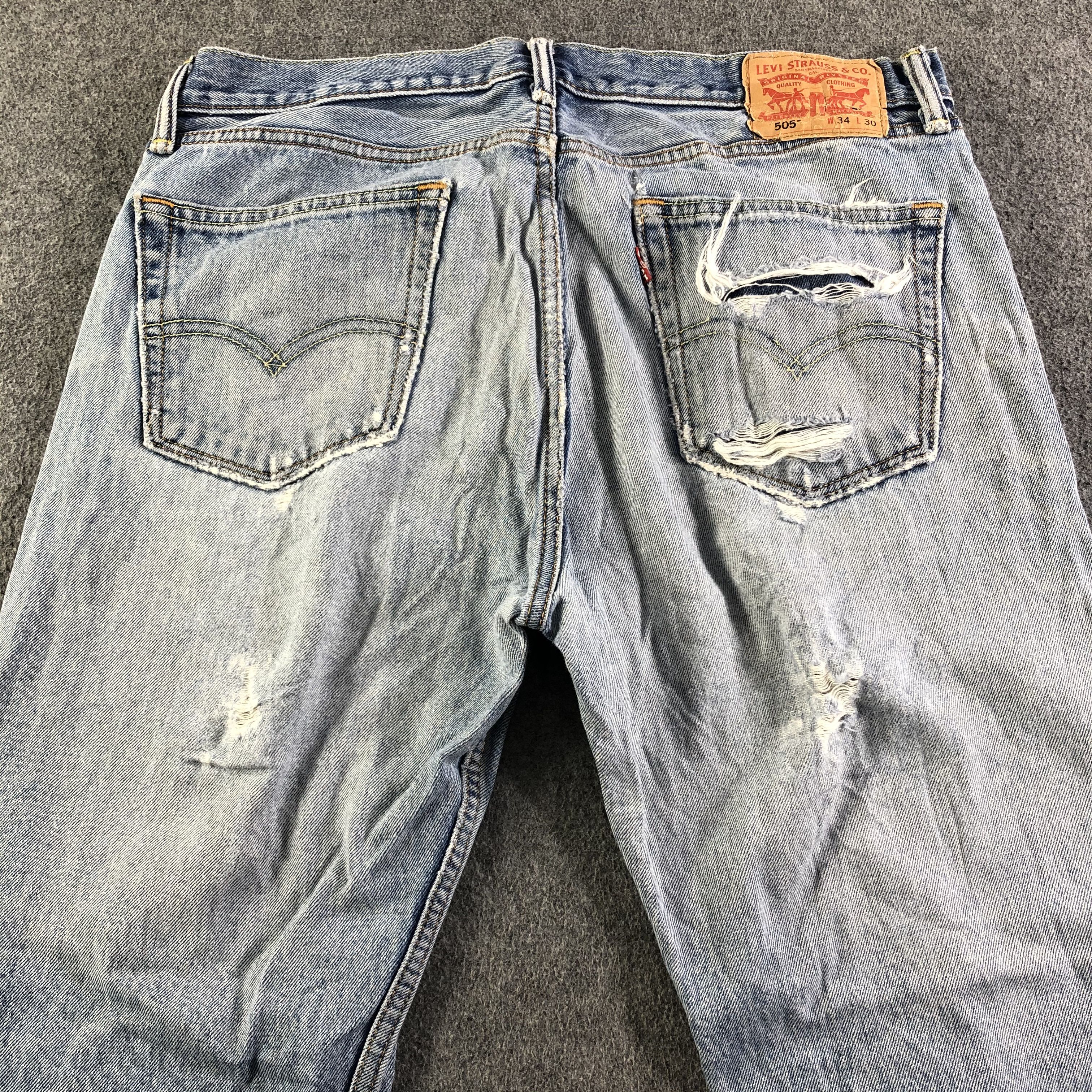 Levi's Vintage Light Wash Levis 505 Jeans-J3273 Size US 35 - 4 Thumbnail