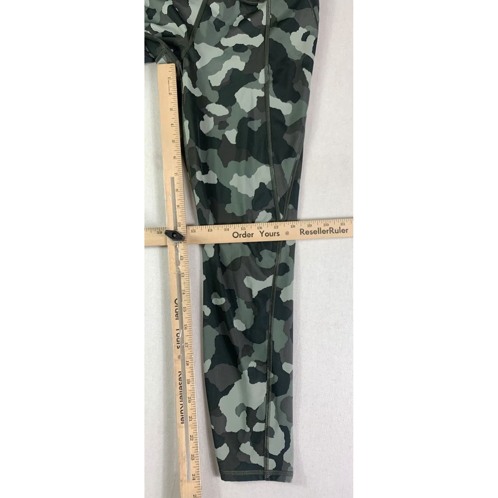 Athleta Athleta Camo Yoga Pants Womens Small Leggings Stretch Gray 26x25 Size 28" / US 6 / IT 42 - 3 Thumbnail