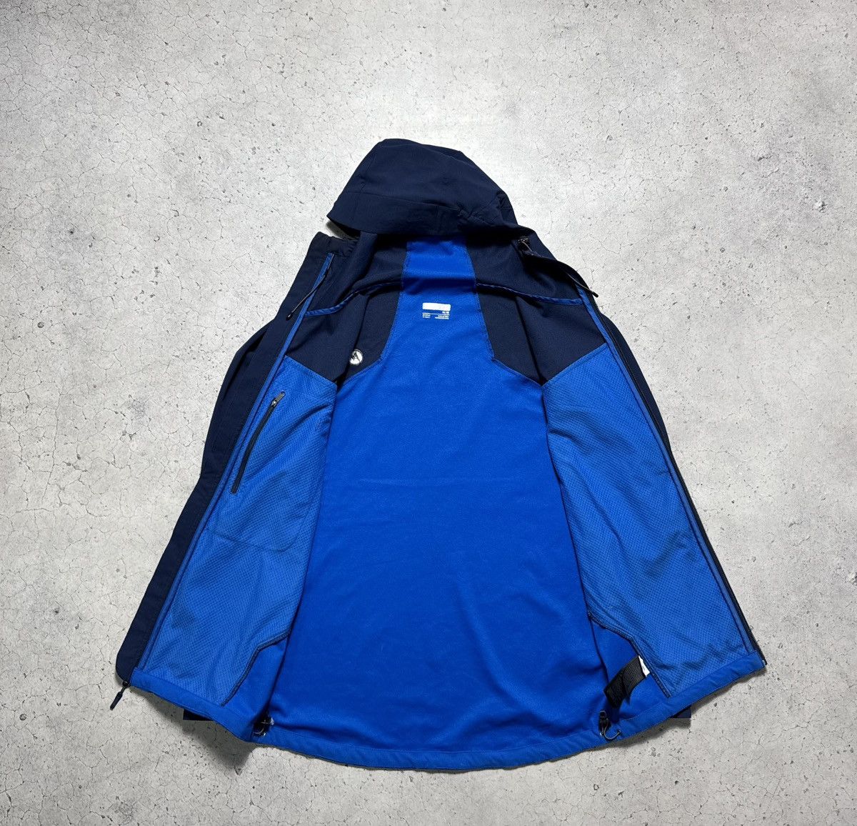 Marmot Marmot Outdoor Soft-Shell Windstopper Jacket Size M Size US M / EU 48-50 / 2 - 6 Thumbnail