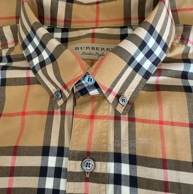 Burberry Burberry Khaki Plaid Short Sleeve Shirt. Size US L / EU 52-54 / 3 - 5 Thumbnail