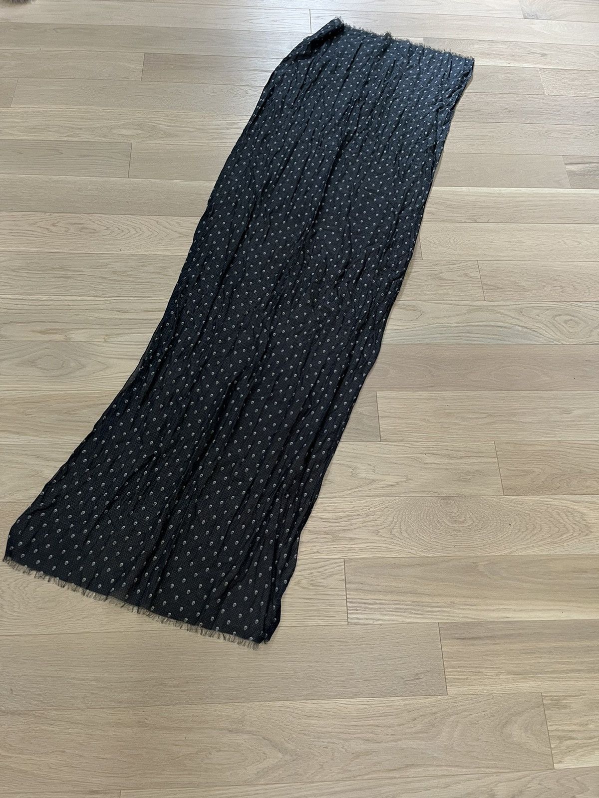 John Varvatos Mini Skulls Jacquard Scarf. Size ONE SIZE - 11 Thumbnail