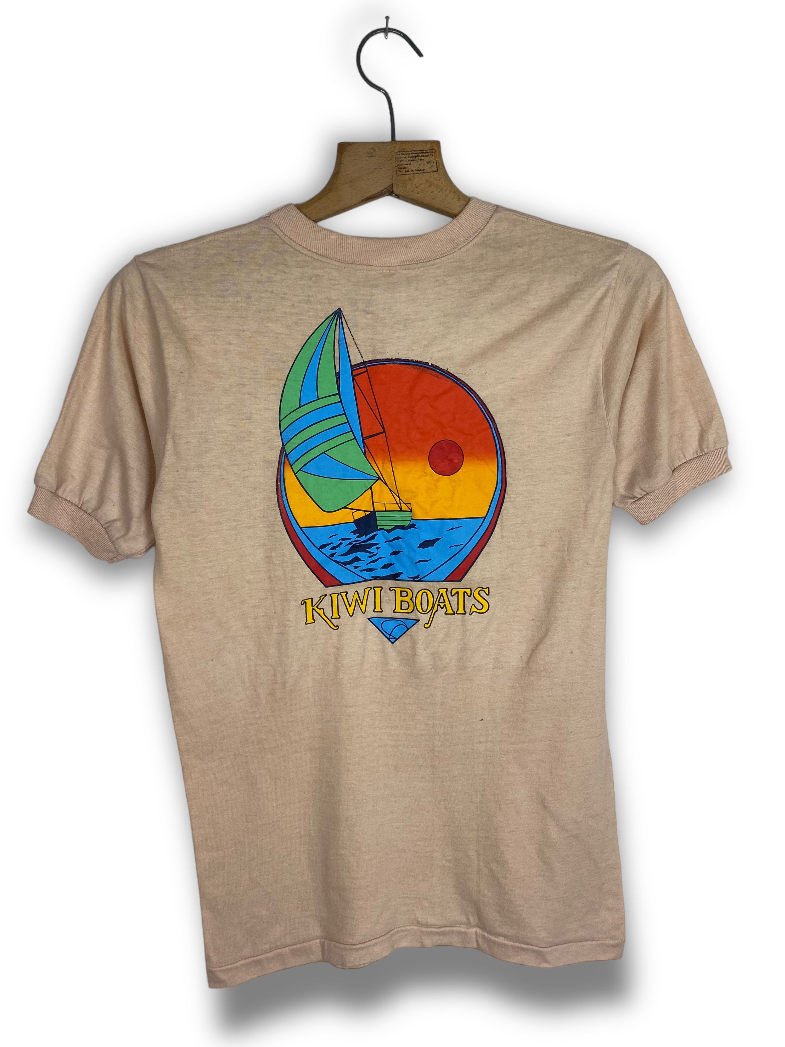 Vintage 90s Vintage KIWI BOATS Distressed Surf T-Shirt M506 Size US S / EU 44-46 / 1 - 1 Thumbnail