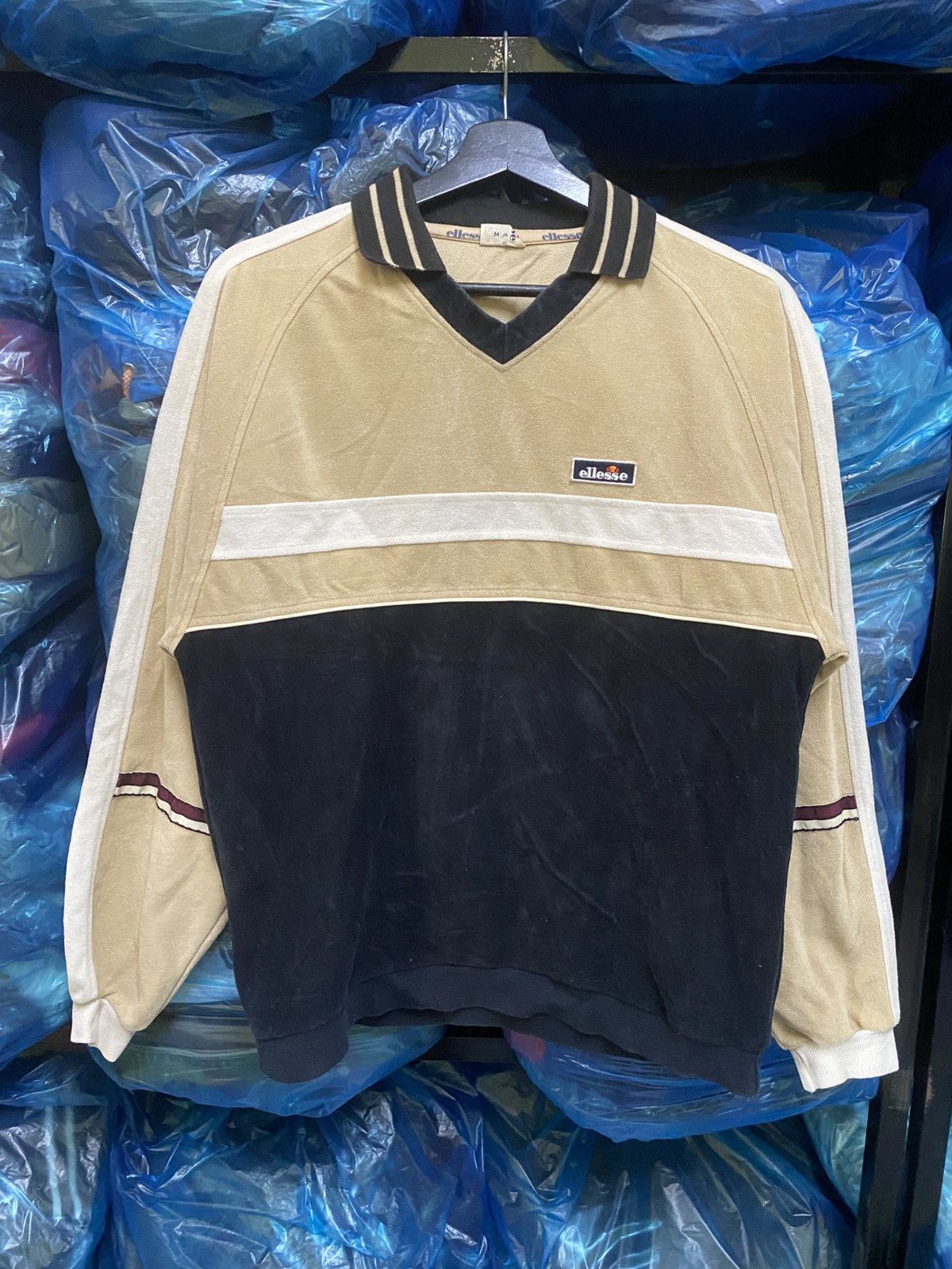 Ellesse Vintage Ellesse Japan-Made Velour Polo Beige Black Size US S / EU 44-46 / 1 - 1 Thumbnail