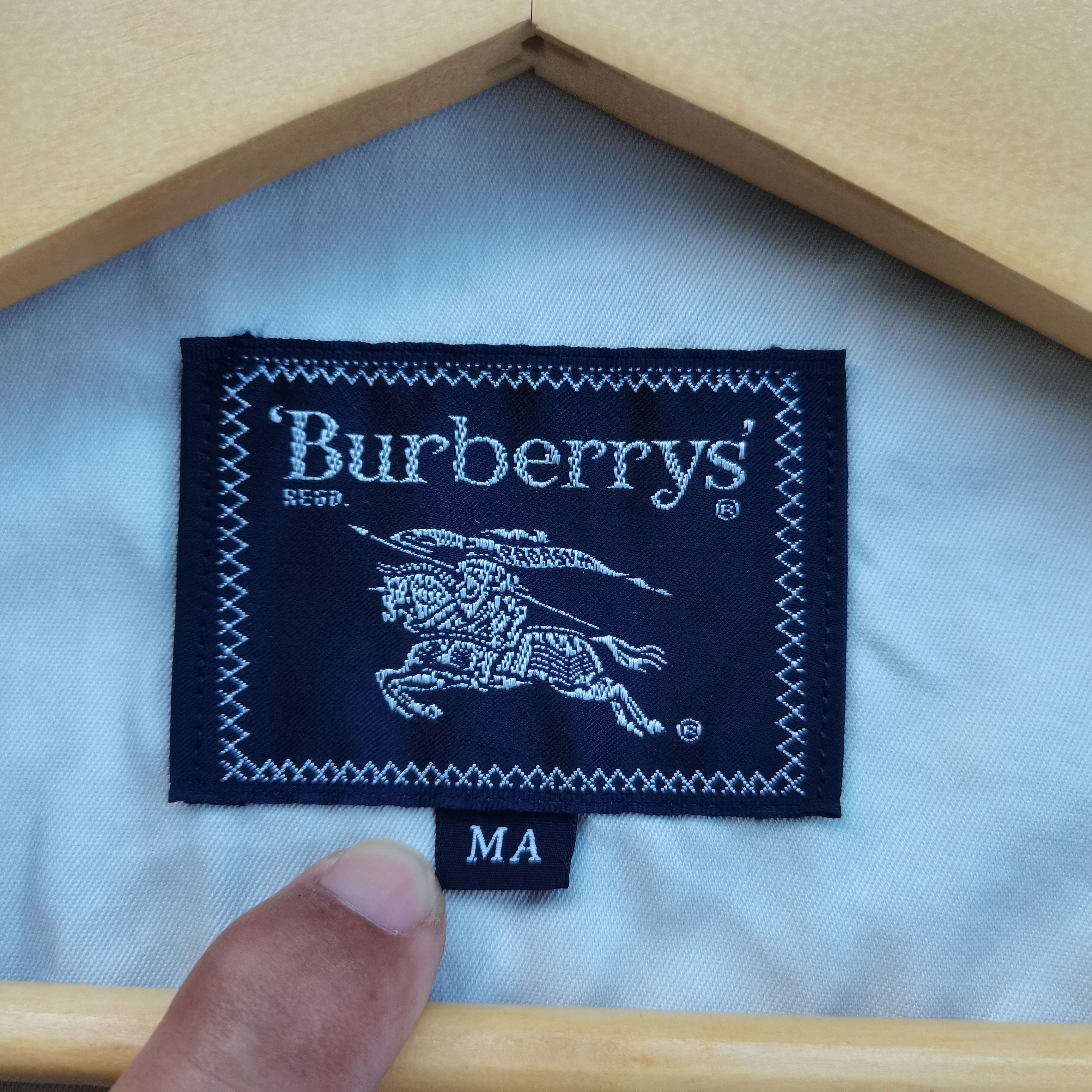 Burberry Vintage 90s BURBERRY Nova Check Light Jacket Size US M / EU 48-50 / 2 - 14 Thumbnail
