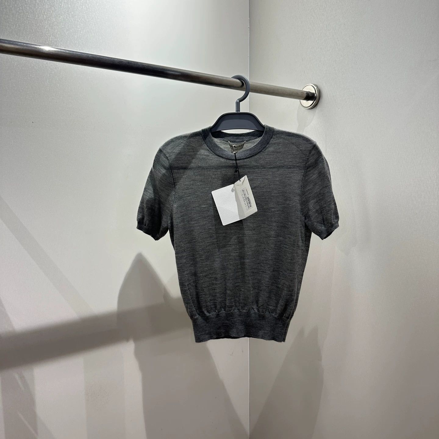 Balenciaga Balenciaga Cashmere Logo Knit Tee Size 36 Unworn Size XS / US 0-2 / IT 36-38 - 1 Thumbnail