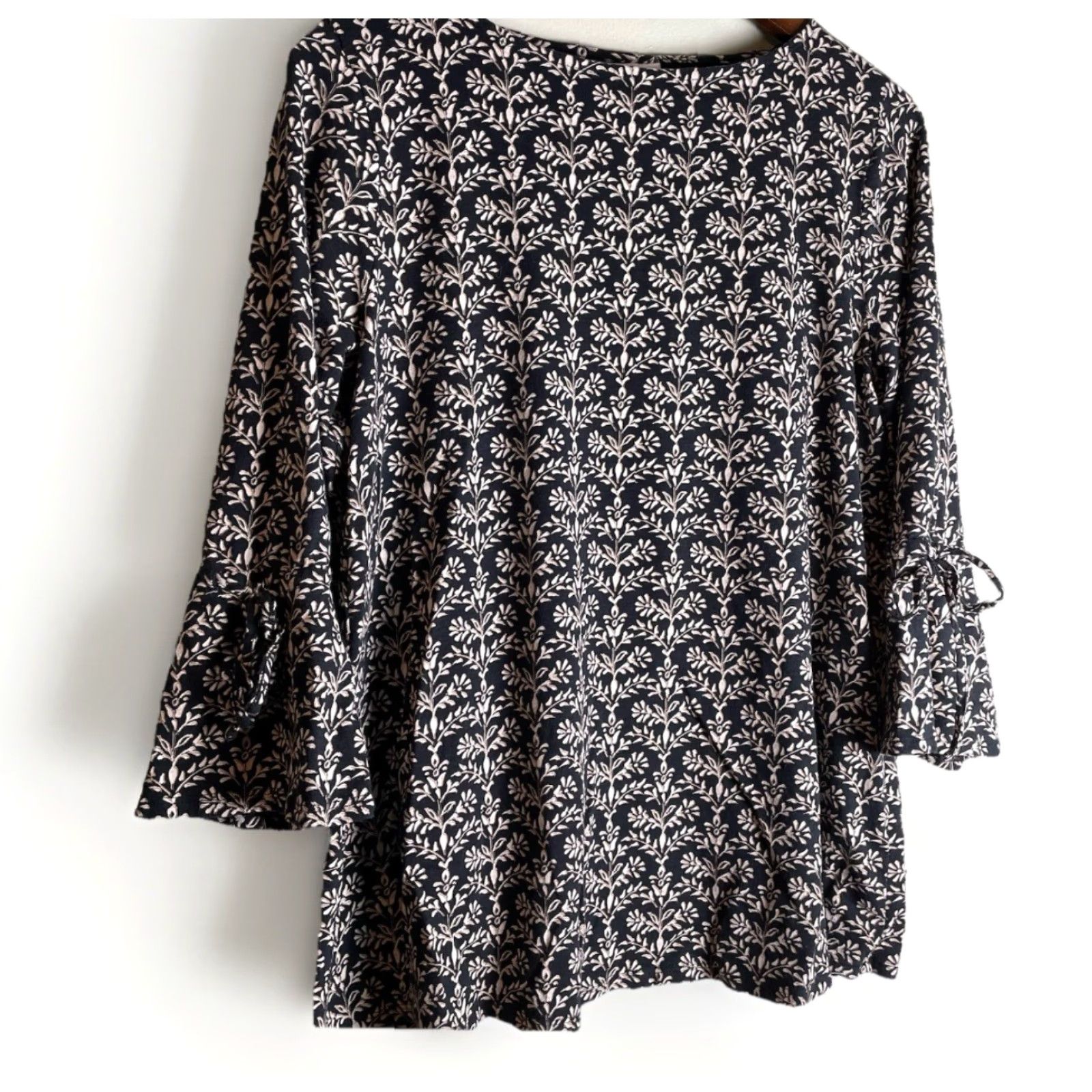 J. Jill J Jill Blouse Shirt Bell Sleeve Knit Cotton Modal Spandex Black M Regular Womens Casual Travel Workwear Comfortable Stretch Size M / US 6-8 / IT 42-44 - 3 Thumbnail