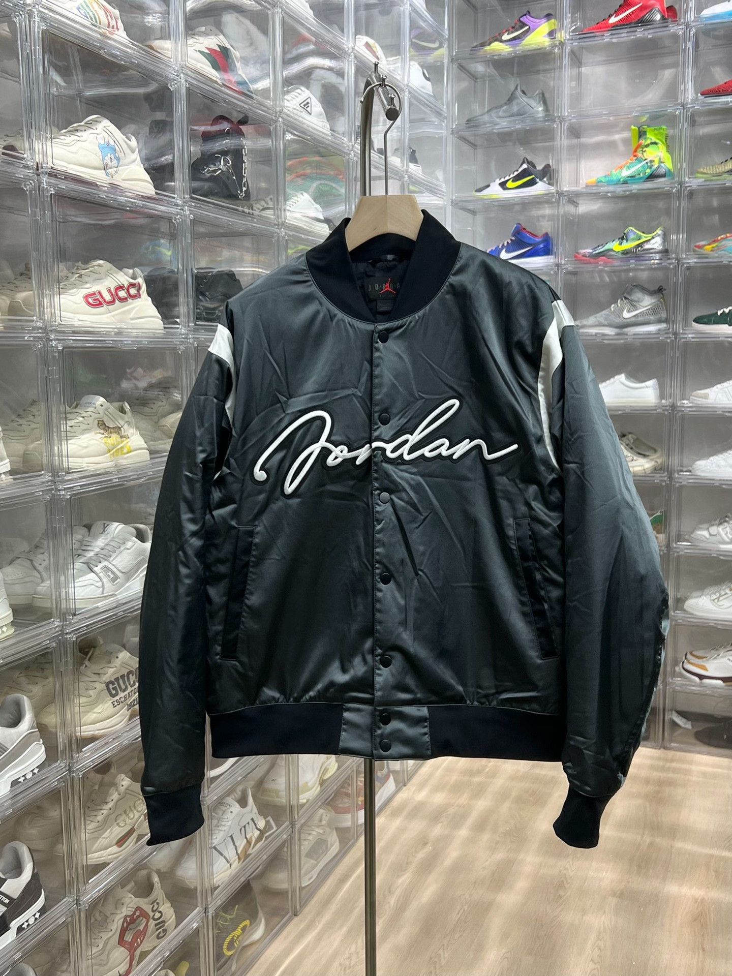 Jordan Brand Jordan Brand Gray Light Jacket xxl Men Size US XXL / EU 58 / 5 - 1 Thumbnail