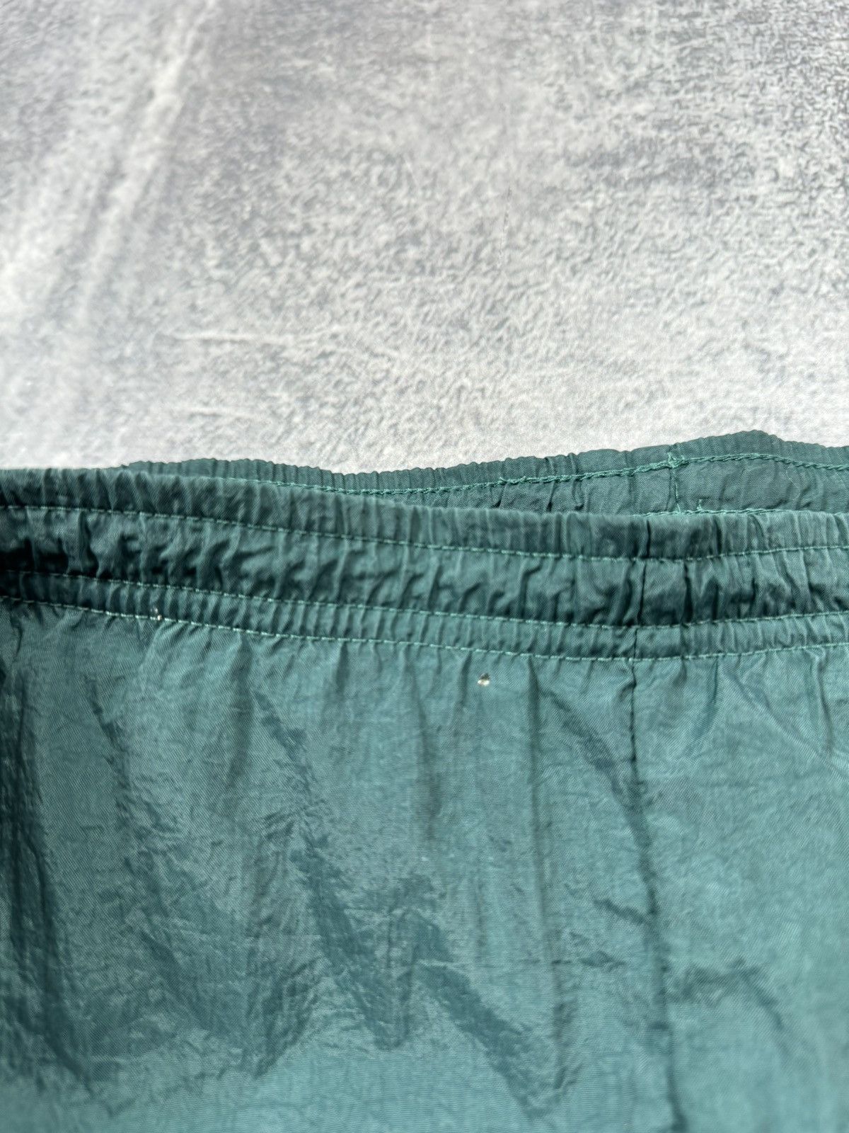 Nike Vintage Nike Nylon Shorts Y2K Size L Size US 34 / EU 50 - 4 Thumbnail