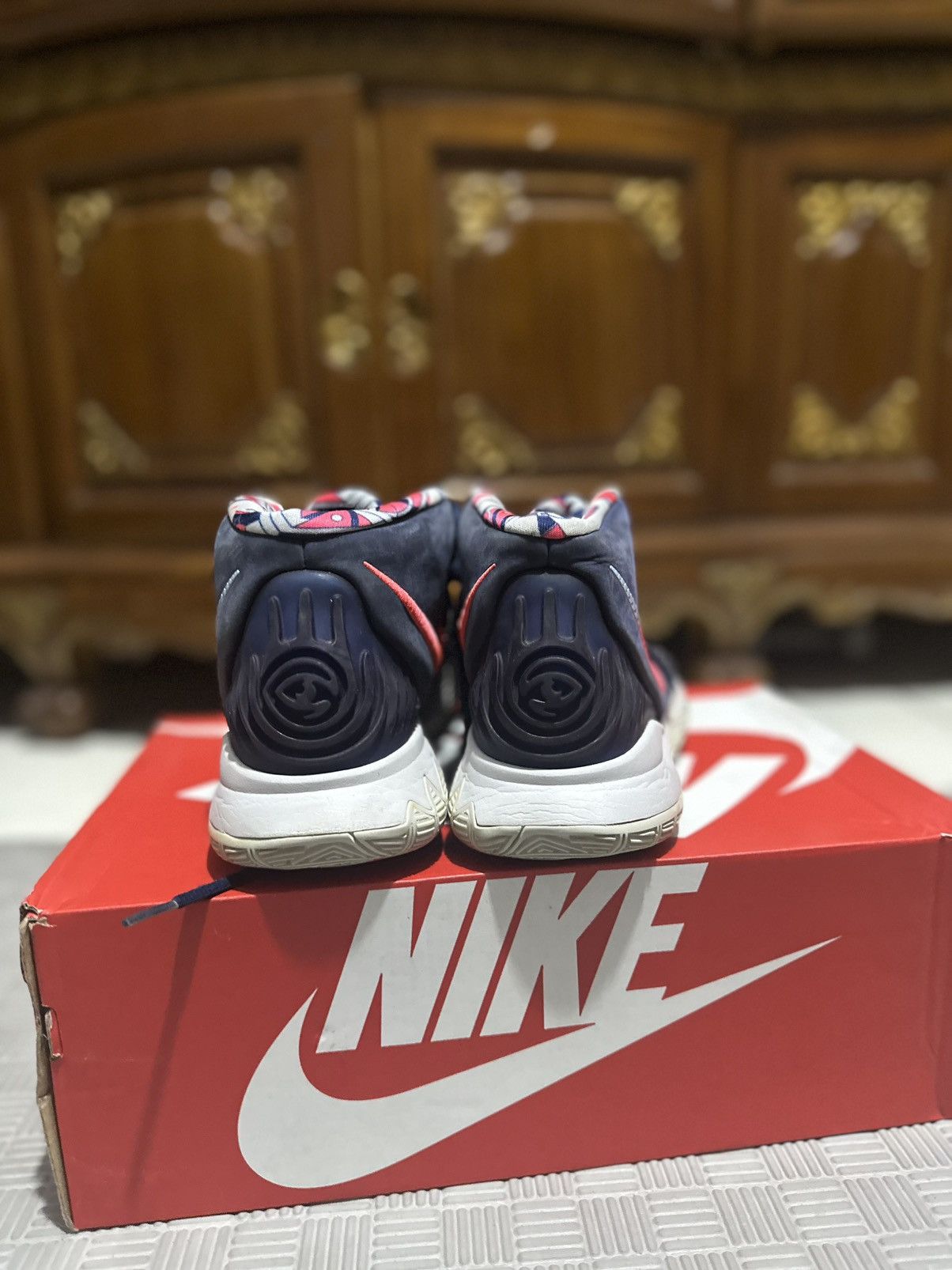 Nike Kyrie 6 EP USA Size US 10.5 / EU 43-44 - 4 Thumbnail