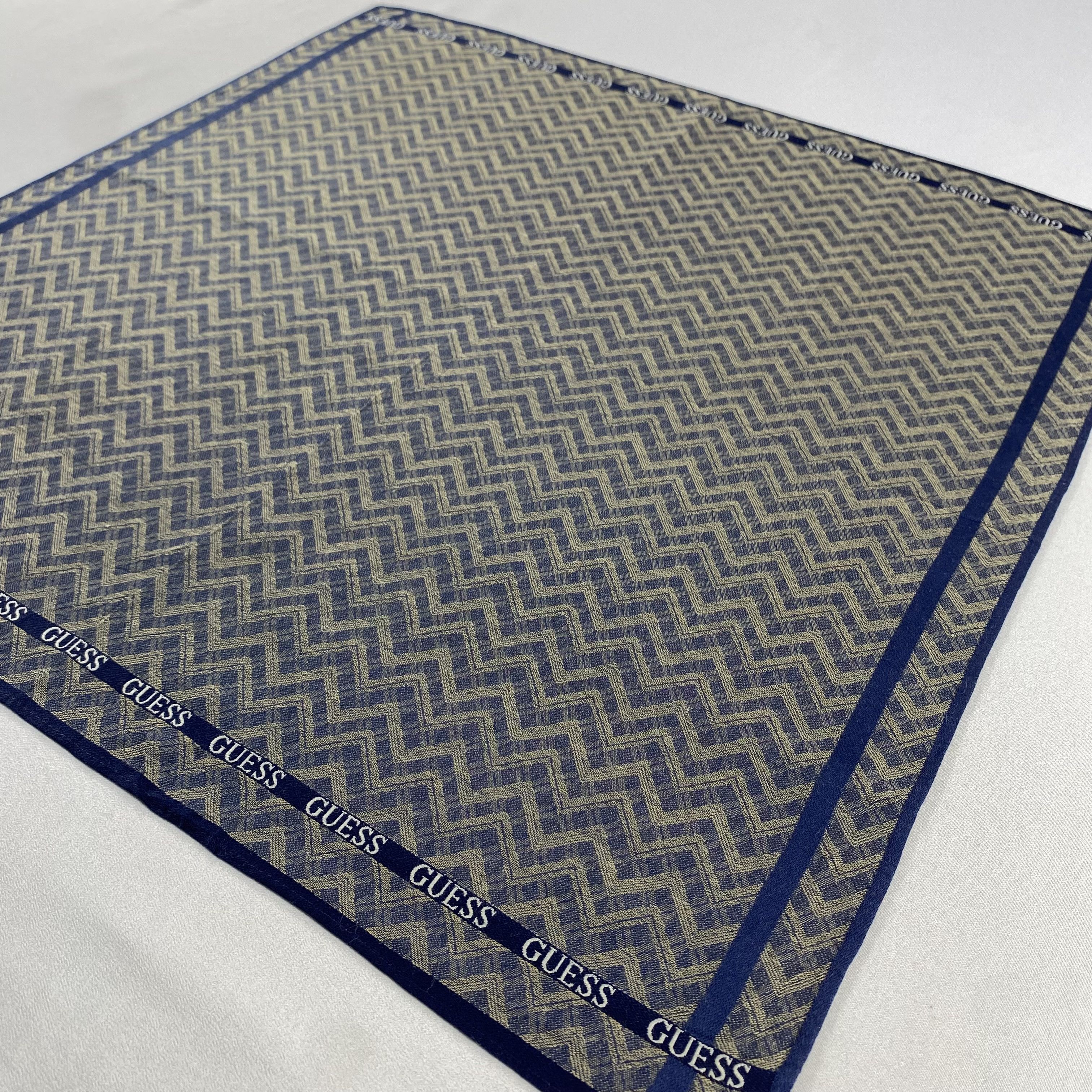 Guess × Vintage Guess Handkerchief / Neckerchief / Bandana-P1660 Size ONE SIZE - 2 Thumbnail