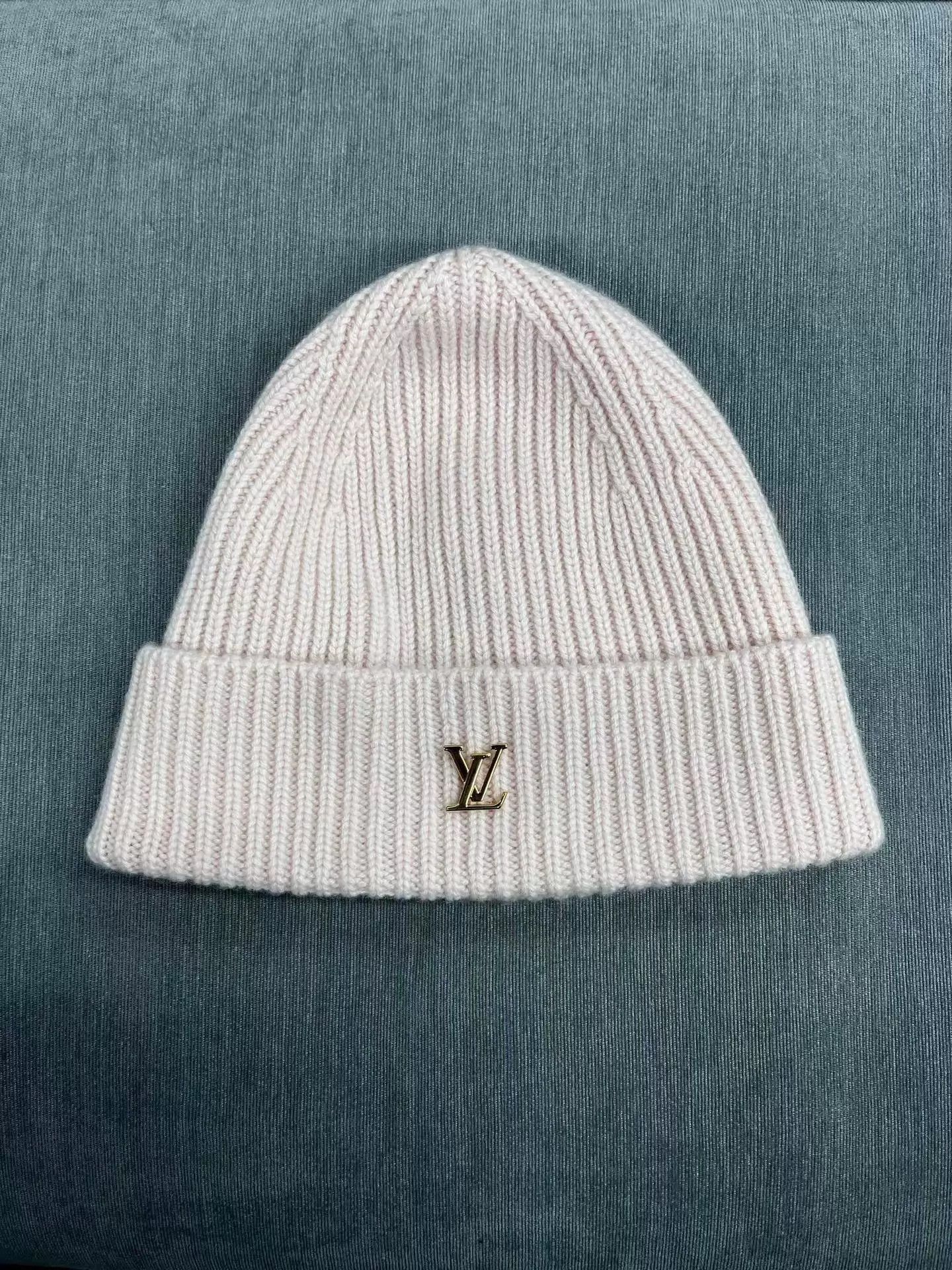 Louis Vuitton Louis Vuitton pink knit beanie 99 new 1999 Size ONE SIZE - 2 Thumbnail