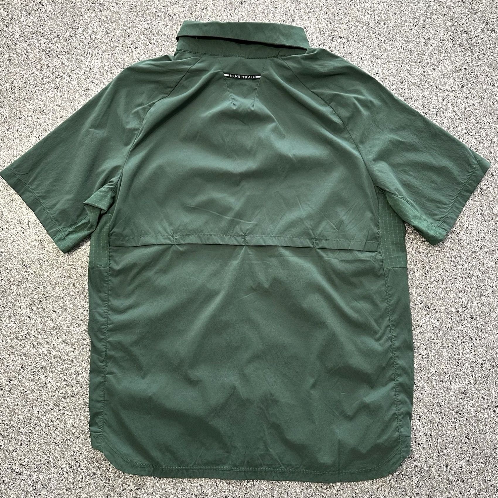 Nike Nike Dri-FIT Trail Shirt Mens S Green UV Vented Button-Up Short Sleeve Camp Category: Shirt Size US S / EU 44-46 / 1 - 6 Thumbnail