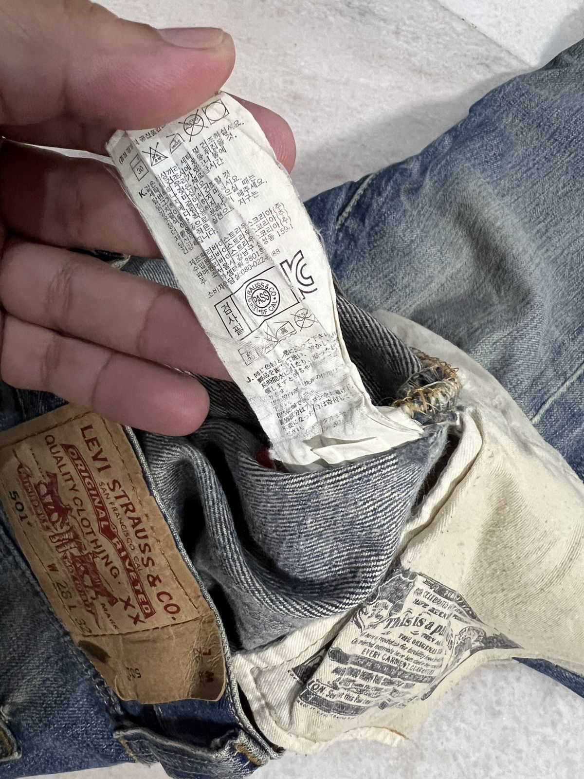 Levi's Vintage Levis 501 Distressed Jeans Size US 29 - 16 Thumbnail