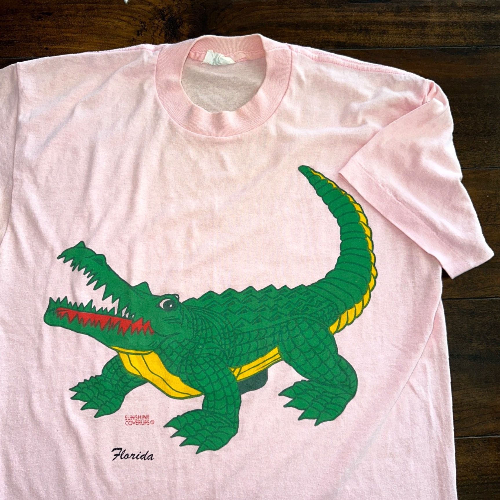 Vintage VINTAGE Alligator T Shirt Florida 80s Abstract 70s 90s Crocodile Pink Crew Neck Short Sleeve Men L Size US L / EU 52-54 / 3 - 2 Thumbnail