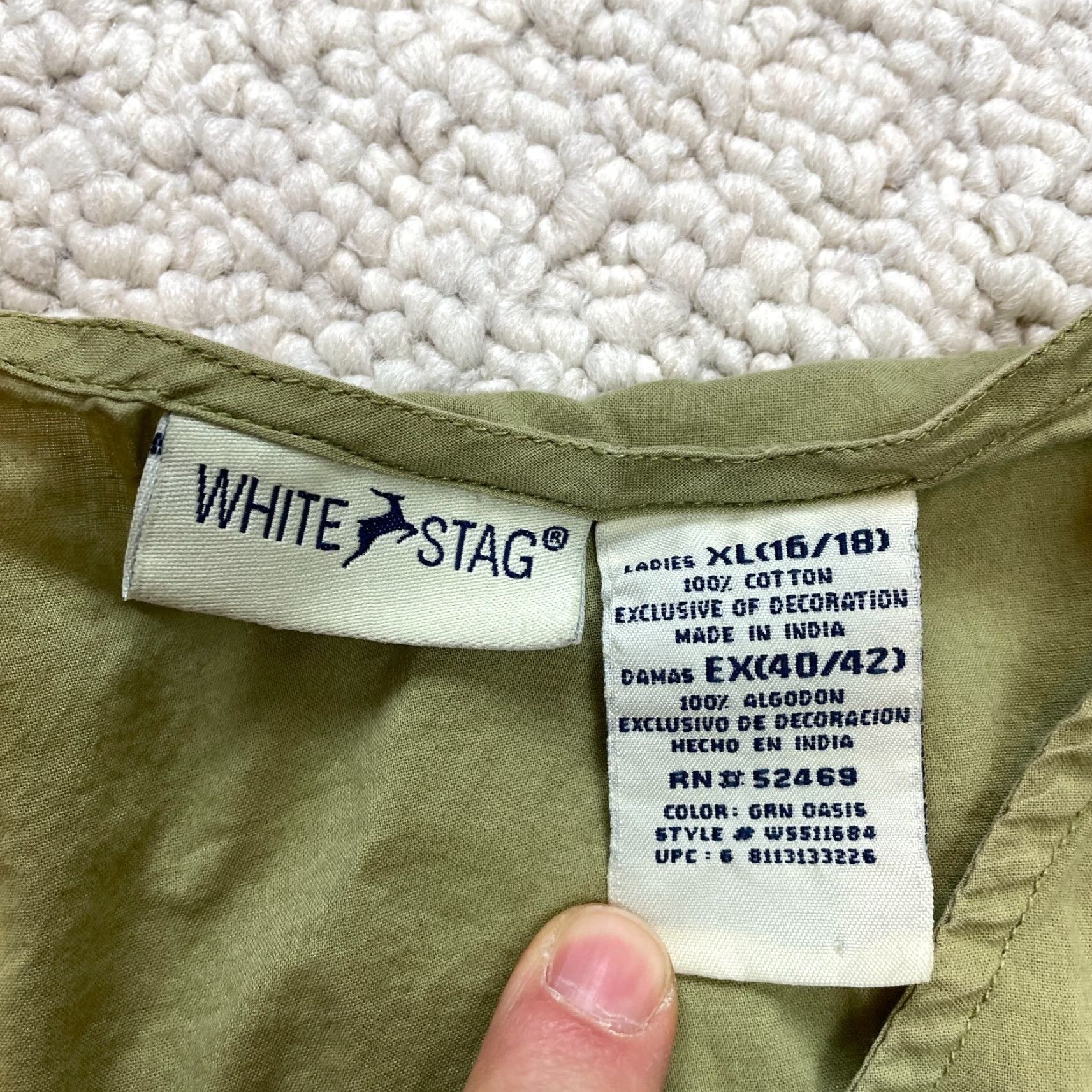 Vintage White Stag Shirt Womens XL 16/18 Cotton Split Neck Green Soft Top Long Sleeve Womens Size XL / US 12-14 / IT 48-50 - 4 Thumbnail
