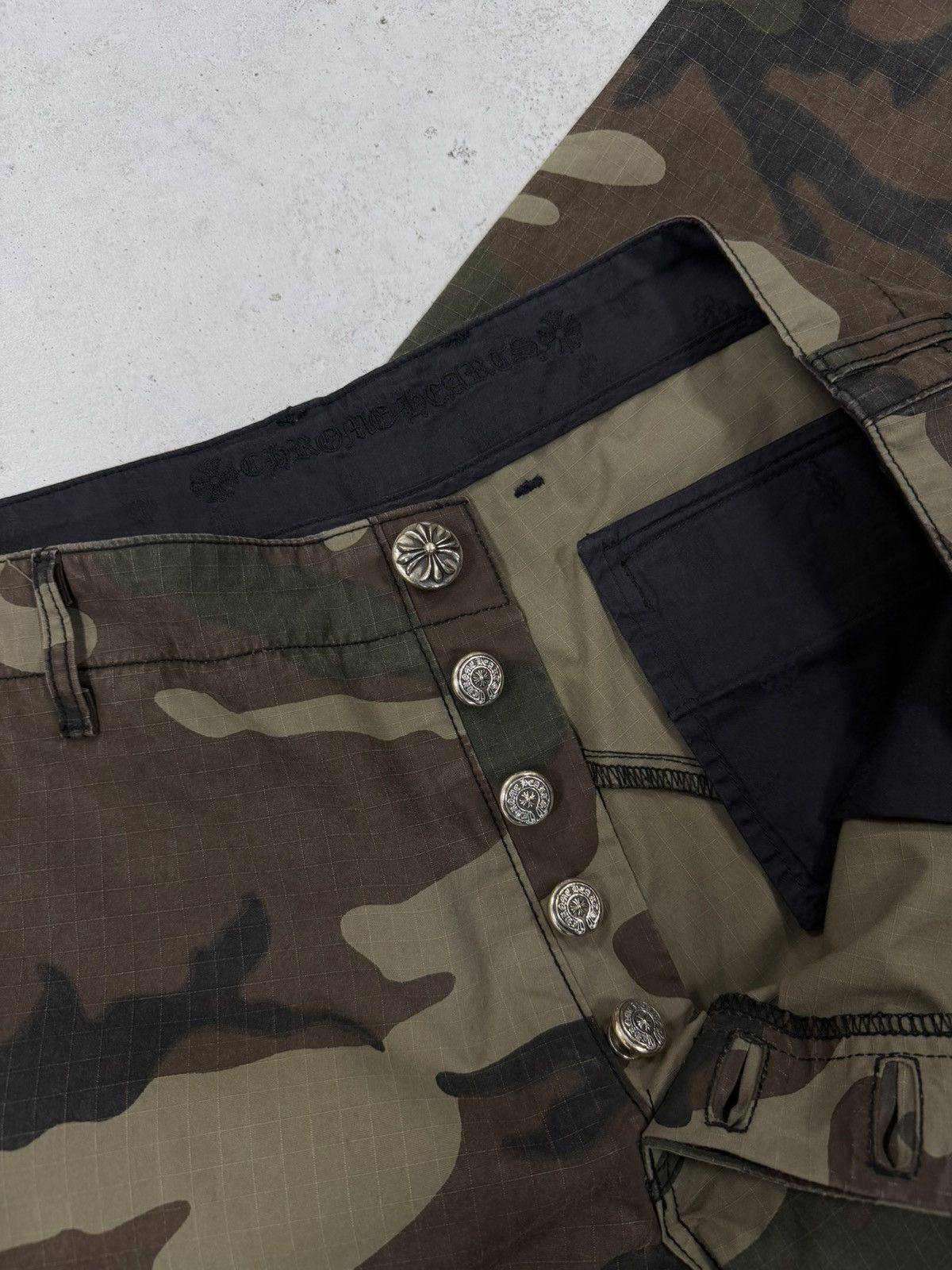 Chrome Hearts Chrome Hearts Leather Cross Patch Ripstop Camo Cargos W36 Size US 36 / EU 52 - 13 Thumbnail