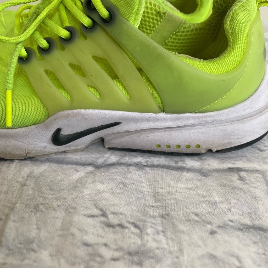 Nike Nike Air Presto men 7 tie up low top athletic shoes neon yellow/green Size US 7 / EU 40 - 2 Thumbnail
