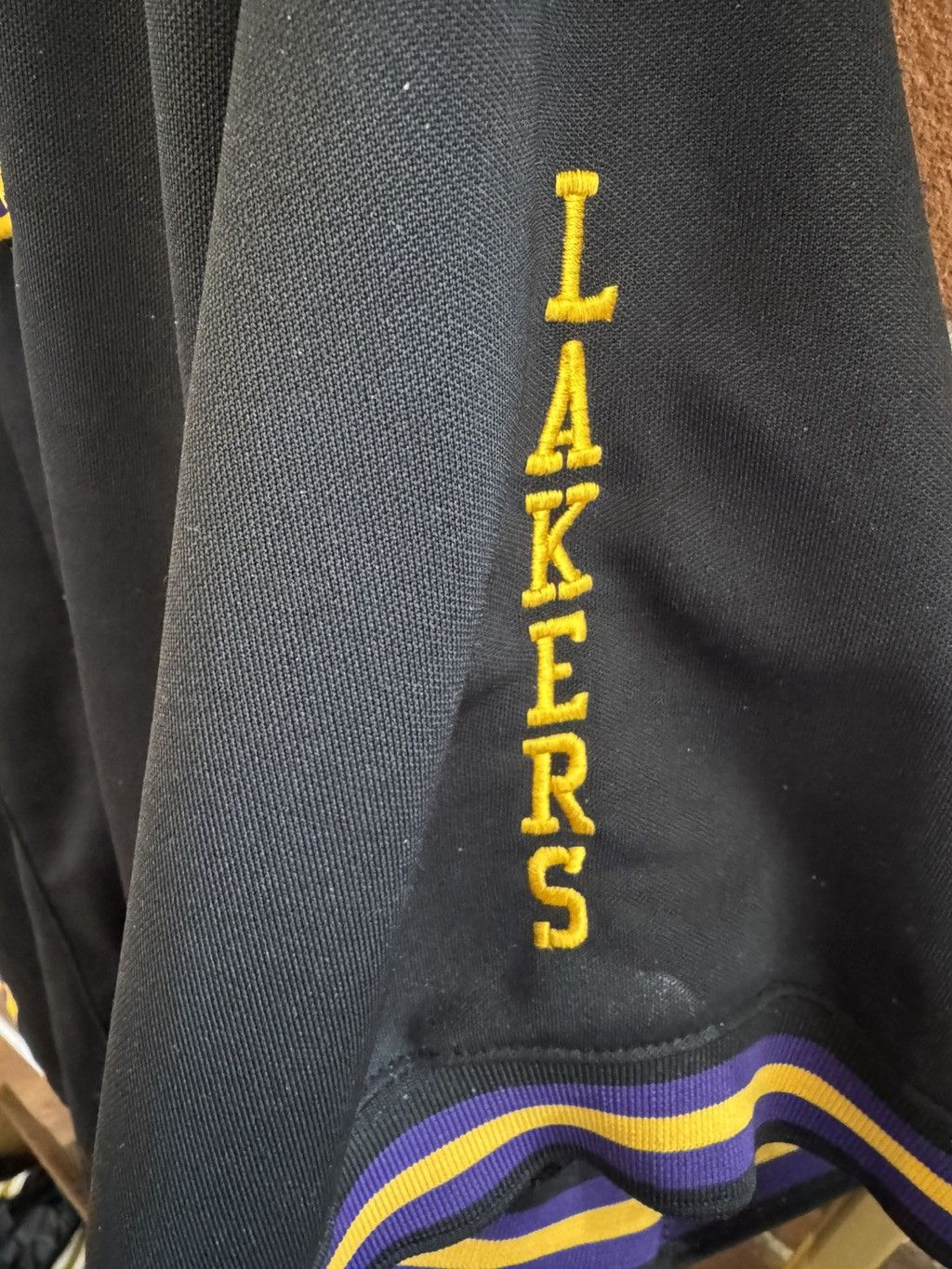 Nike Los Angeles Lakers Nike Men Size XXL Black Shooting Shirt Size US XXL / EU 58 / 5 - 6 Thumbnail