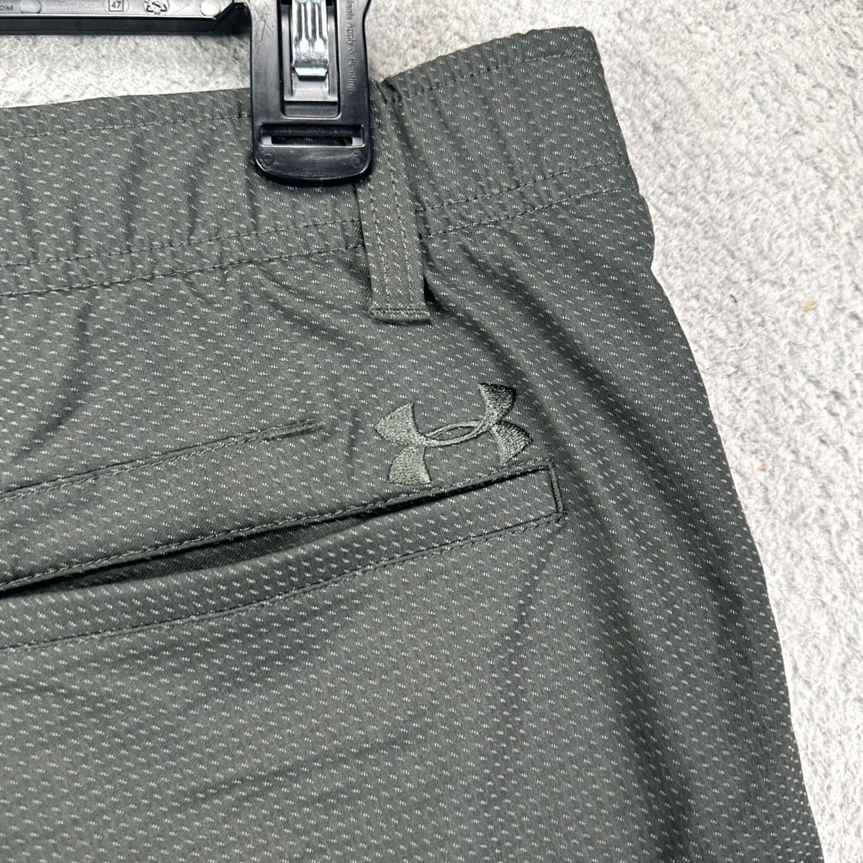 Under Armour Under Armour Shorts Chino Golf Mens 34 Dark Green Performance Stretch Flat Front Regular Inseam 7.5 in Retro Geometric Pockets Mens Clothing Size US 36 / EU 52 - 4 Thumbnail