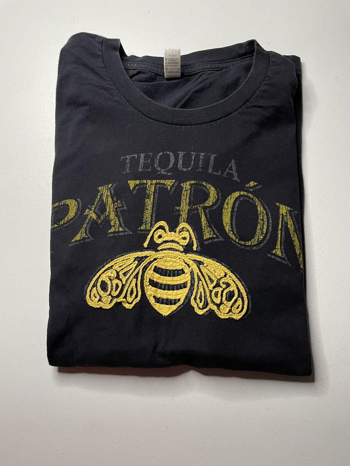 Anvil Vintage Y2K Patron Tequila bumble bee graphic T-shirt. Size US XL / EU 56 / 4 - 1 Thumbnail