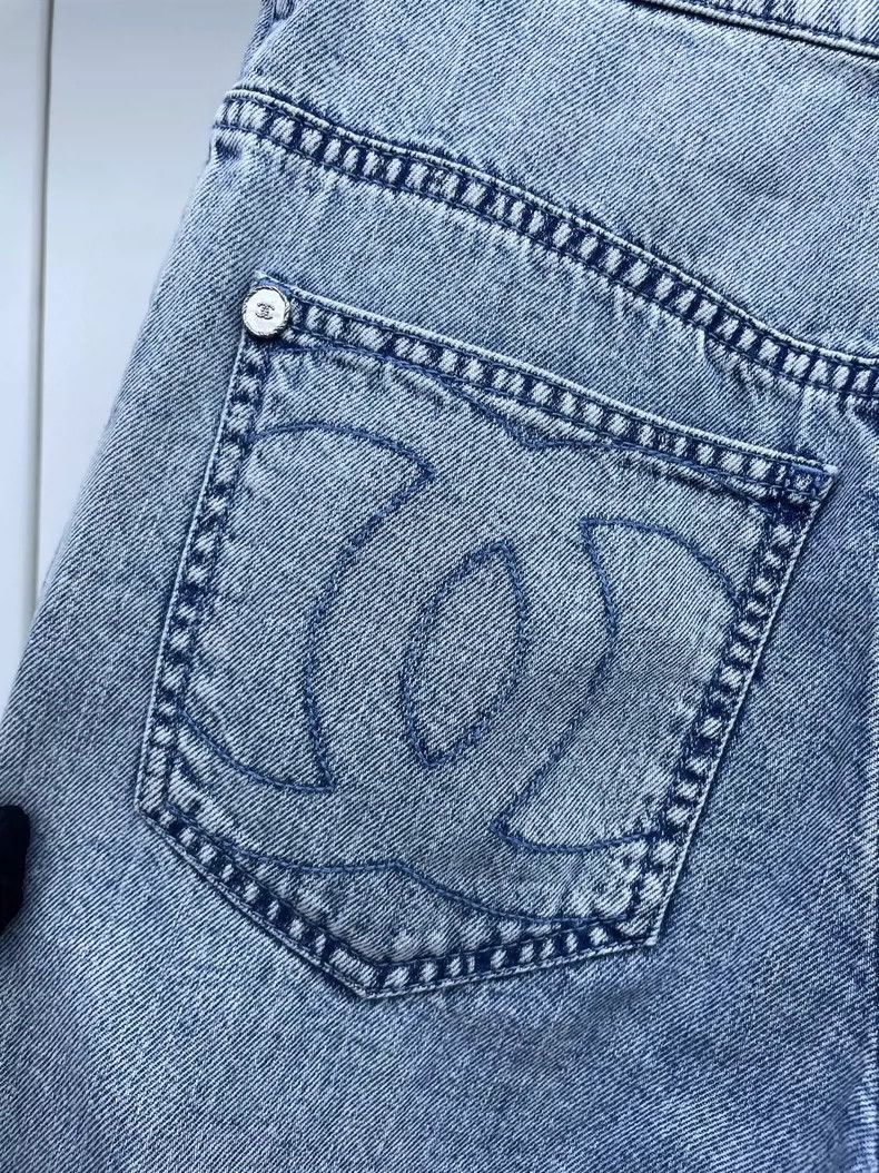 Chanel Chanel Ruffled trousers and jeans 2504-Nextarrow Size 42" / US 20 - 3 Thumbnail