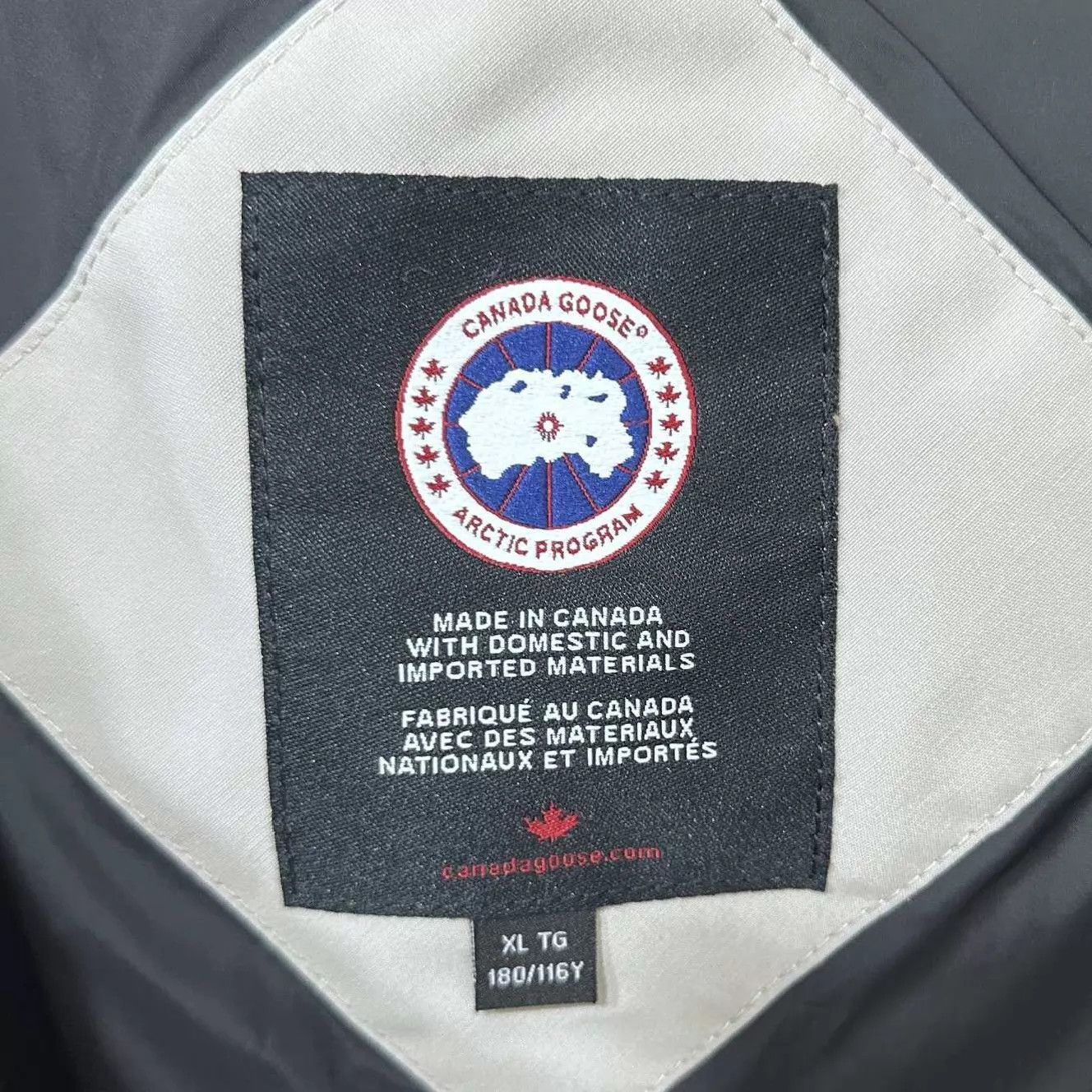 Canada Goose Canada Goose Wyndham Puffer Fur Collar 99 New XL Size US XL / EU 56 / 4 - 4 Thumbnail