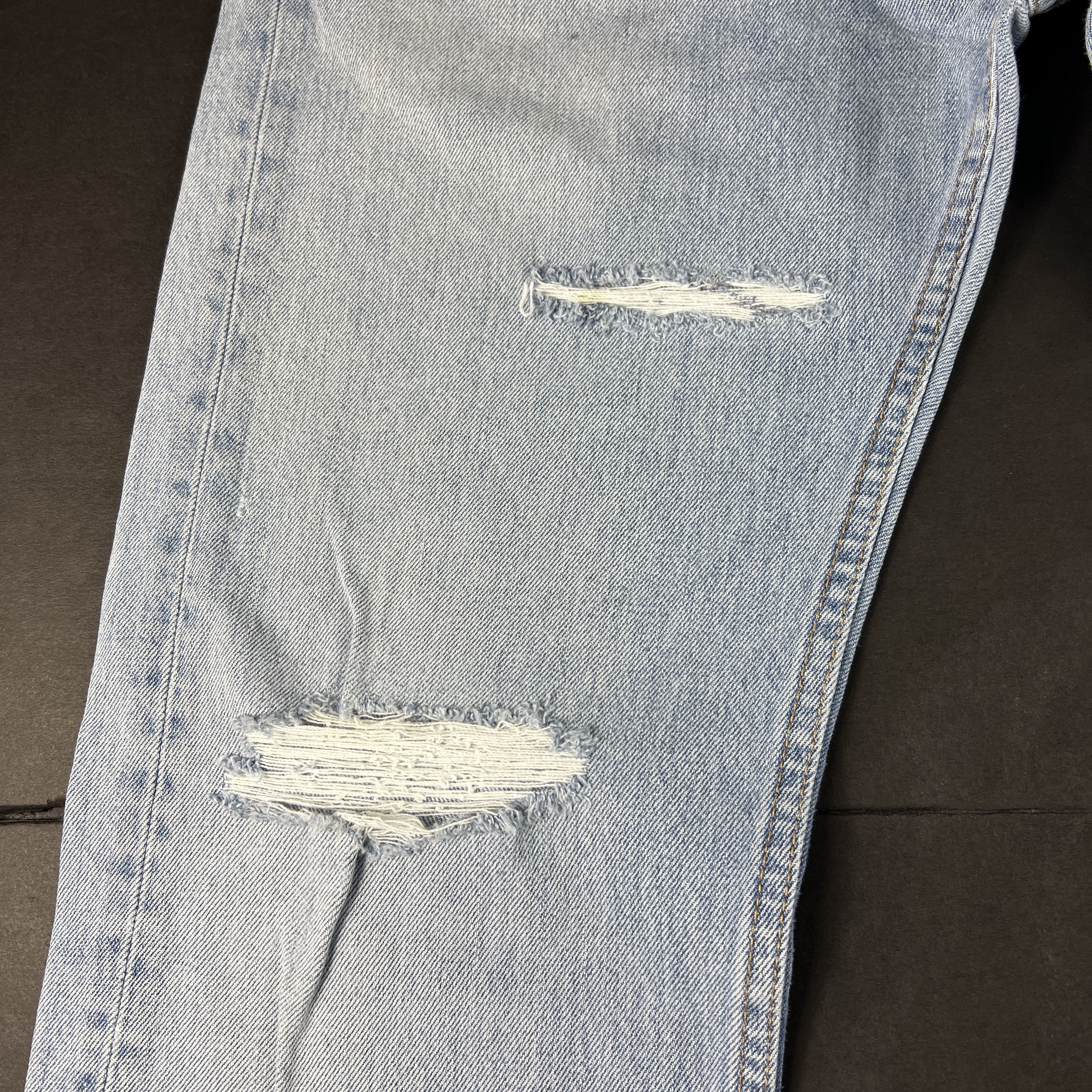 Levi's Levi's Jeans 505 Straight Light Blue Thrashed Cotton Denim Size US 37 - 5 Thumbnail