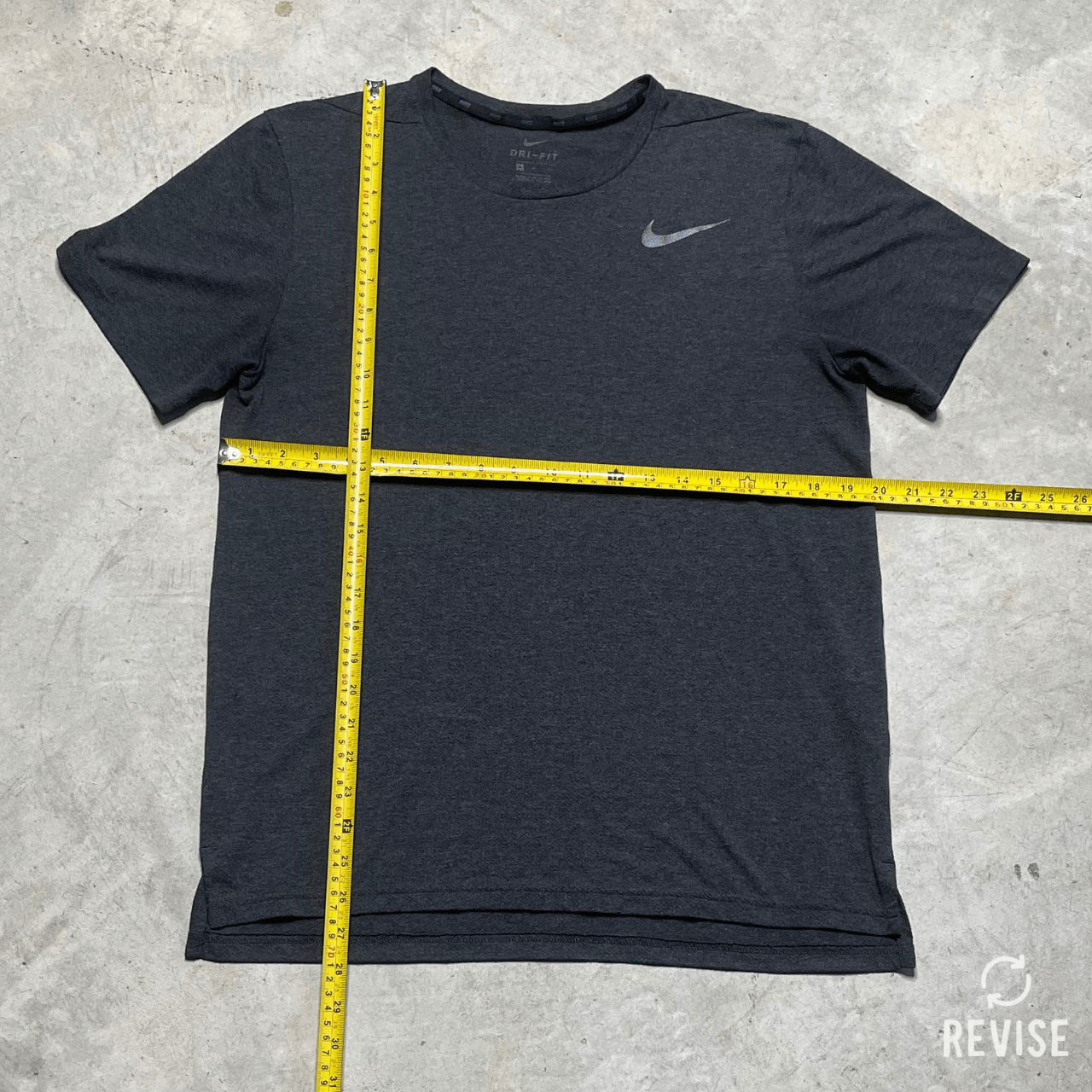 Nike Nike Dri-FIT Dark Gray T-Shirt – Silver Swoosh – Size M Size US M / EU 48-50 / 2 - 3 Thumbnail