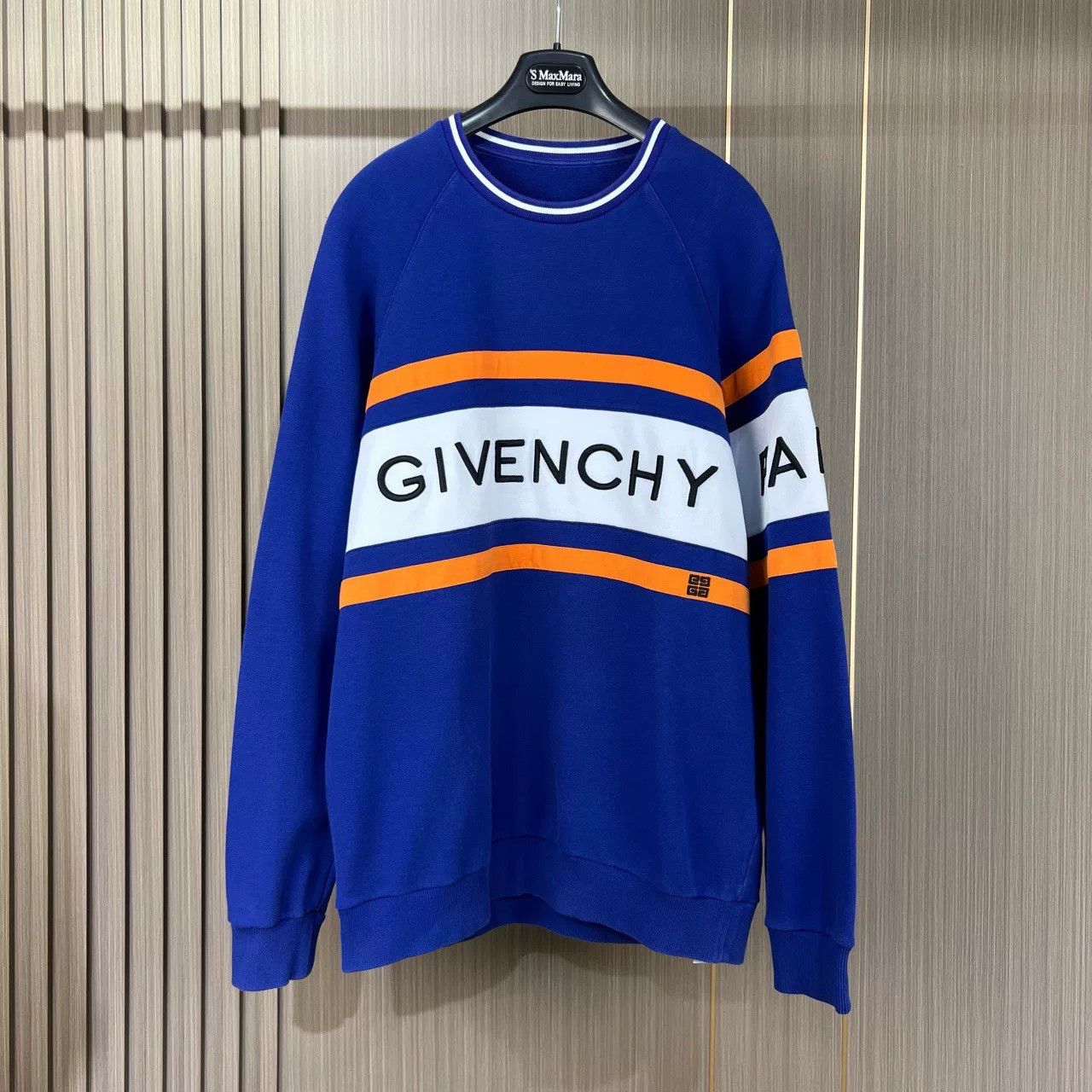 Givenchy givenchy blue and white embroidered sweatshirt Size US M / EU 48-50 / 2 - 1 Thumbnail