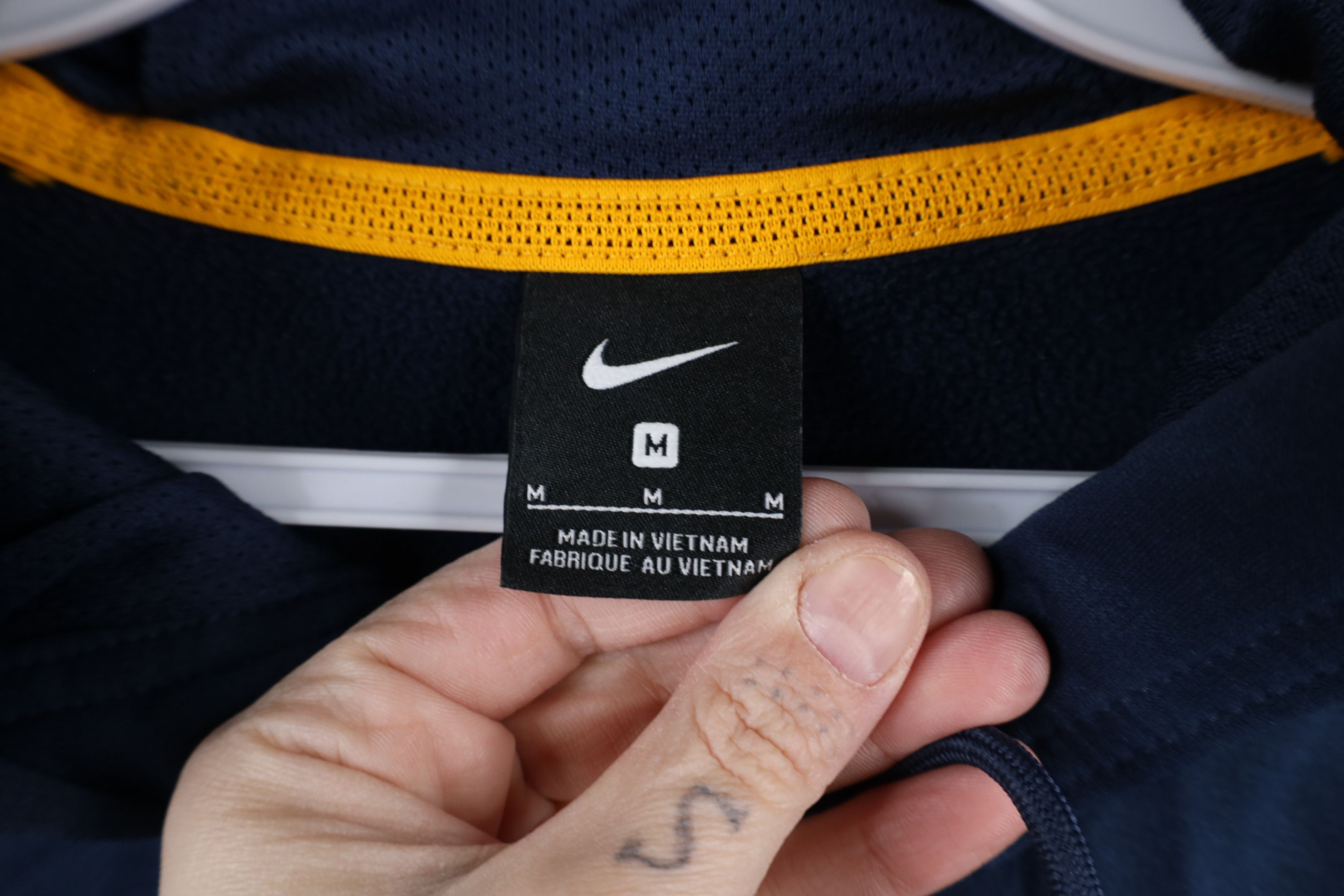 Nike × Vintage Nike University of Toledo Basketball Hoodie Sweatshirt Size US M / EU 48-50 / 2 - 9 Thumbnail