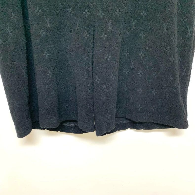 Louis Vuitton Louis Vuitton size l Black towel shorts with full logo shor Size US 28 / EU 44 - 4 Thumbnail