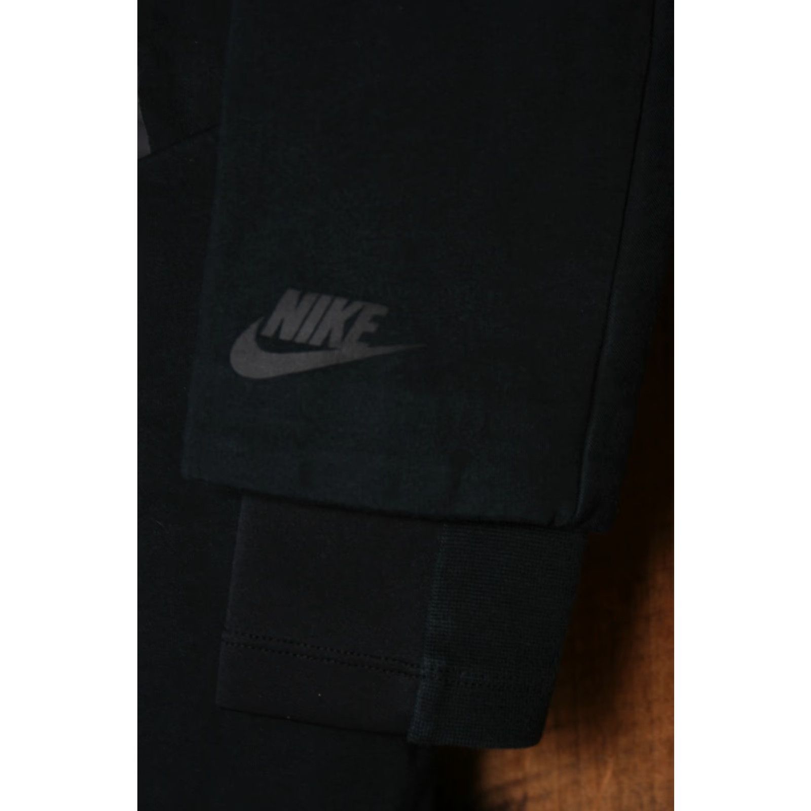 Nike VINTAGE Nike Sportswear Tech Fleece Black Windproof Water Repellent Jacket Sz. S Size S / US 4 / IT 40 - 3 Thumbnail