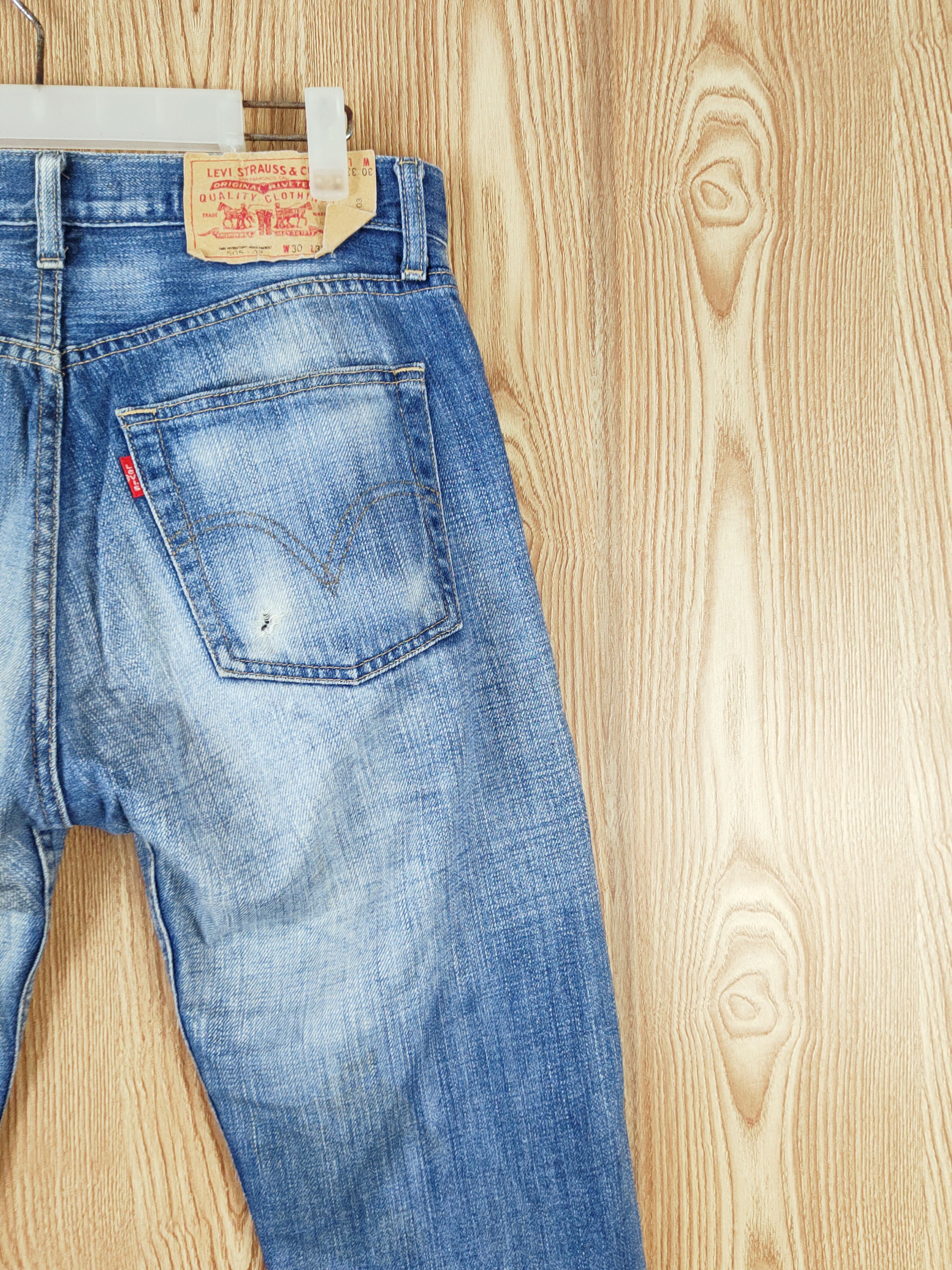 Levi's 505 Levi's Blue Faded Distressed Ripped Jeans #W605 Size US 30 / EU 46 - 11 Thumbnail