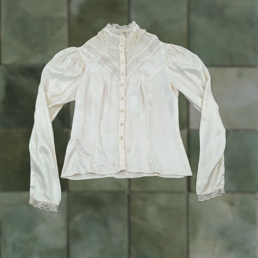 Vintage Jessicas Gunnies Long Sleeve Button Up Shirt Womens XS Beige Size XS / US 0-2 / IT 36-38 - 1 Thumbnail