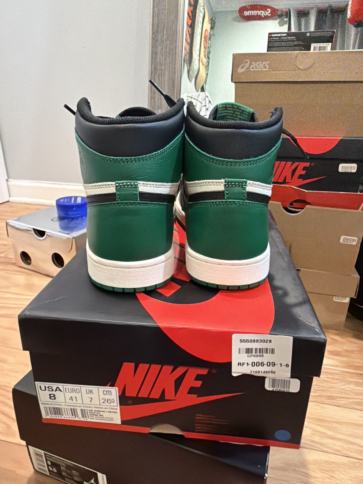 Nike The Air Jordan 1 Retro High OG 'Pine Green’ Size US 8 / EU 41 - 4 Thumbnail