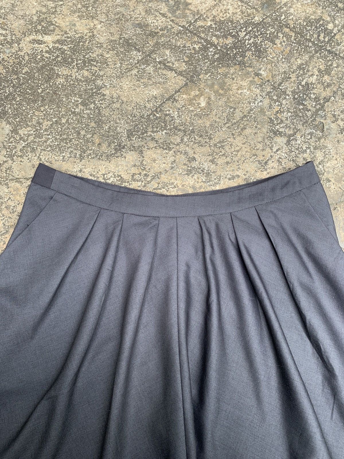 If Six Was Nine × Japanese Brand × Le Grande Bleu (L.G.B.) Unplugged Museum Japan Chalcoal Loose Size Capri Pants Size US 34 / EU 50 - 7 Thumbnail