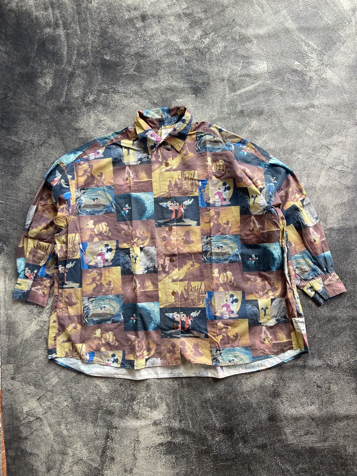 Disney Disney X Moussy All Over Print Shirt Size US XL / EU 56 / 4 - 1 Thumbnail