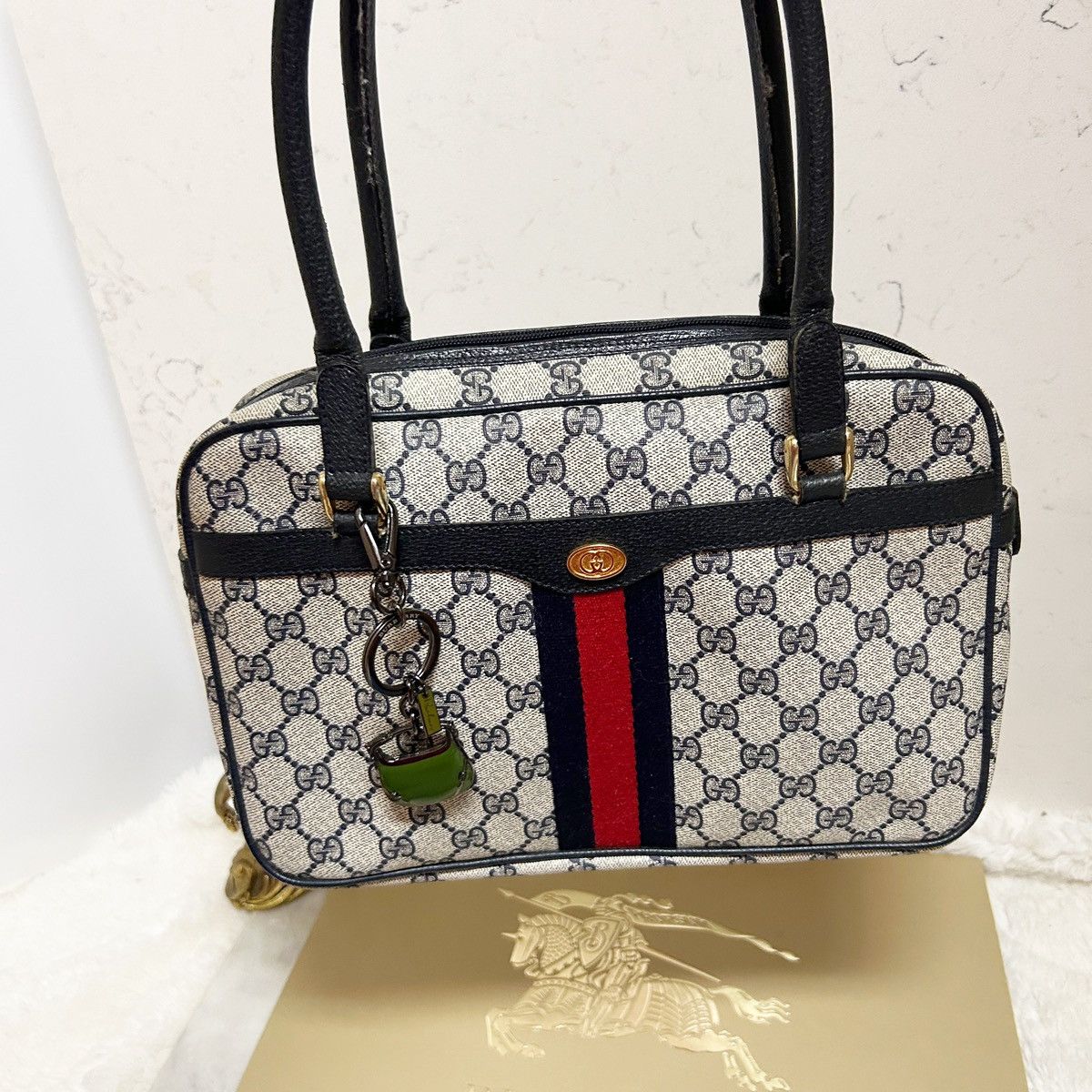 Burberry Authentic Burberry New Metal Green Mini Bag Charm / Keychain Size ONE SIZE - 9 Thumbnail