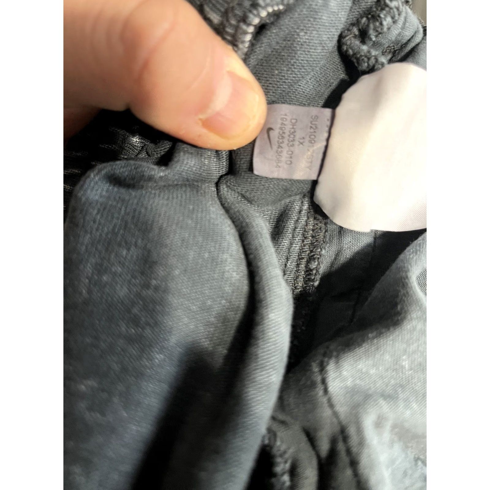 Nike Nike Washed Active Shorts Womens Plus Size 1X Black DH3033-675 Slit Pockets Elastic Waist Cotton Sport Short Size 40" / US 18 - 4 Thumbnail