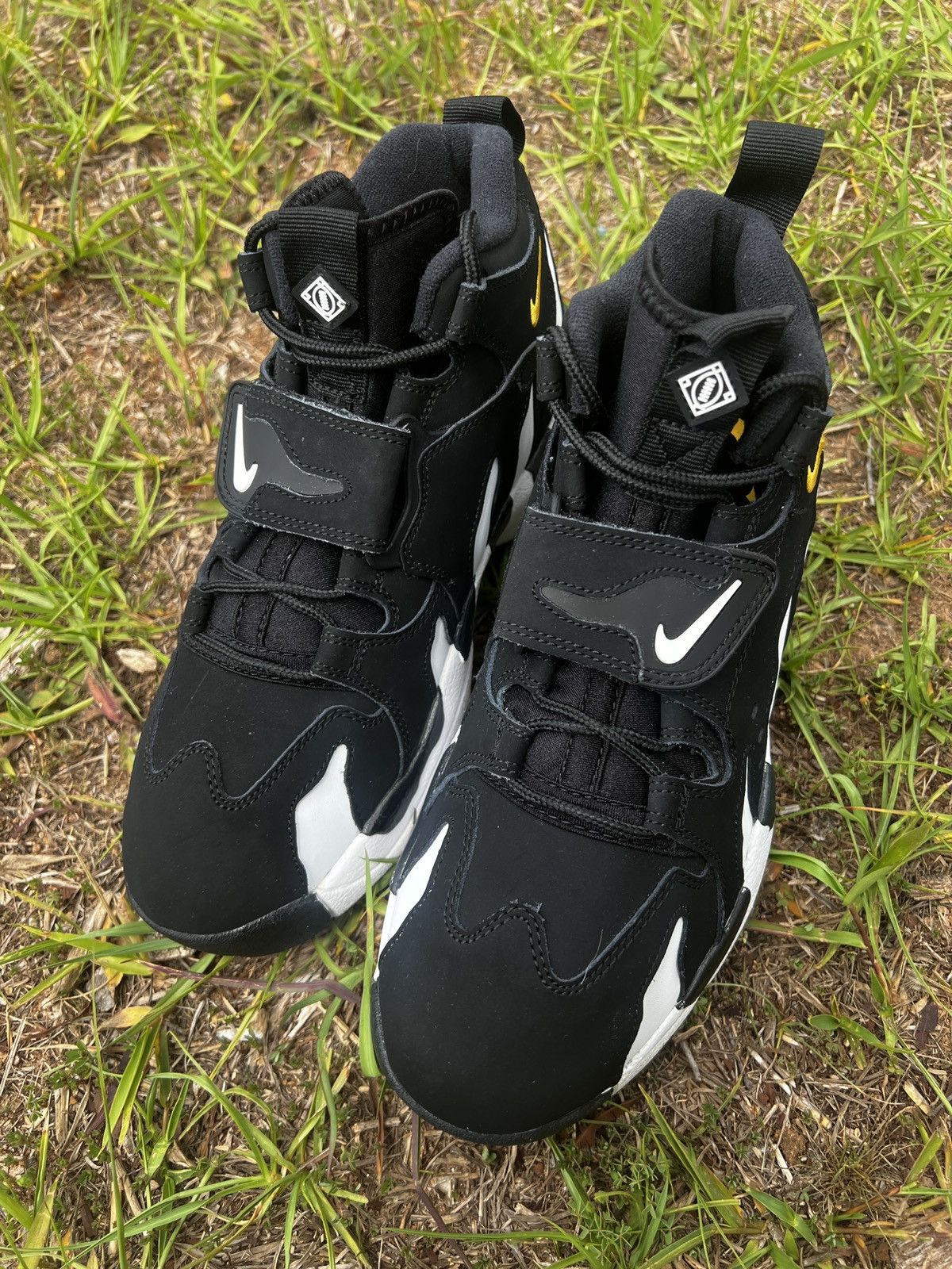 Nike CLEAN Nike Size 8 Mens Air DT 96 Diamond Turf Yellow shoes Size US 8 / EU 41 - 2 Thumbnail