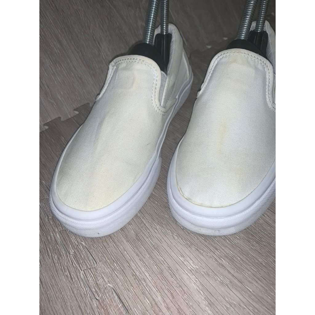 Vans Vans Classic Slip-On Unisex Shoes White Women's 6 Sneakers Size US 6 / IT 36 - 2 Thumbnail